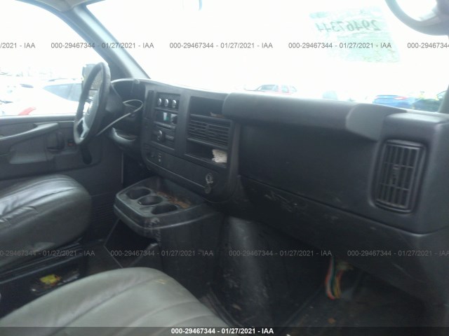 Photo 4 VIN: 1GCZGUCG6D1100946 - CHEVROLET EXPRESS CARGO VAN 