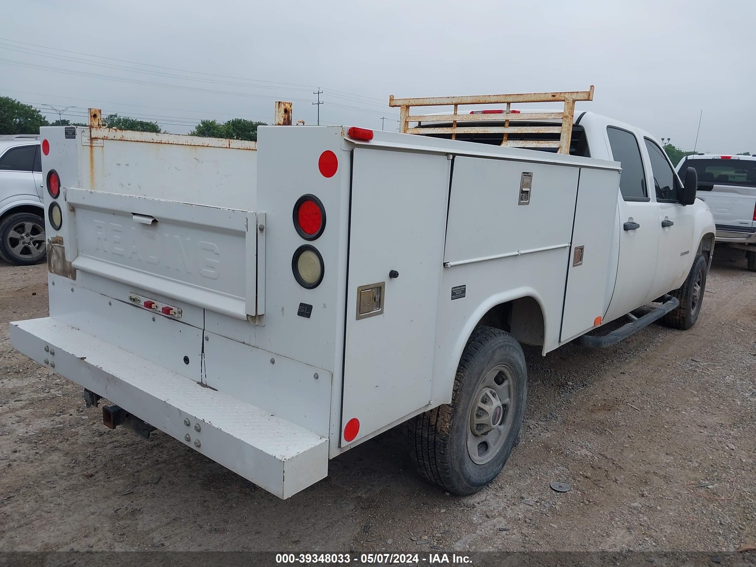 Photo 3 VIN: 1GD11ZCG5EF163242 - GMC SIERRA 