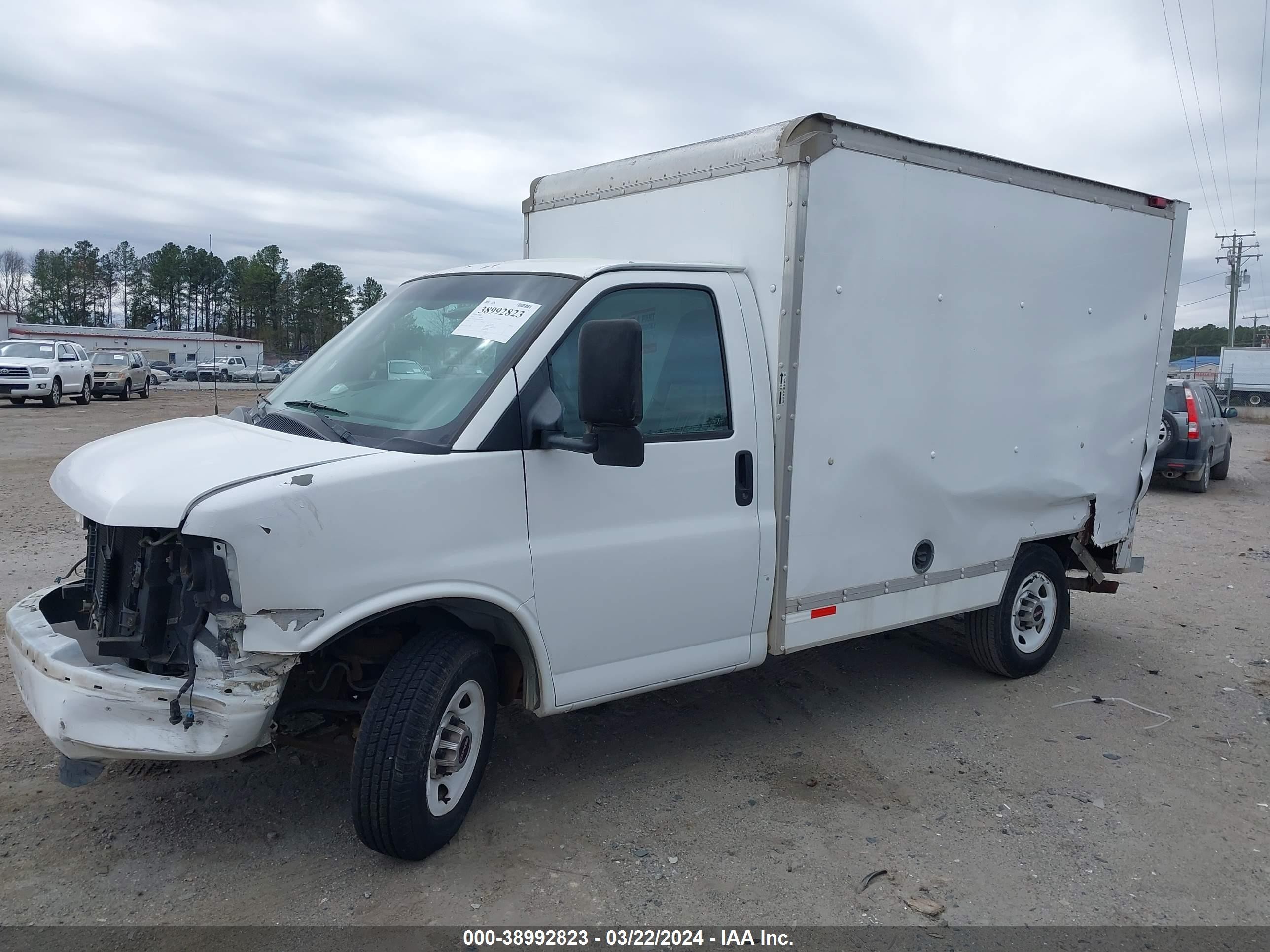 Photo 2 VIN: 1GD1G2AA3A1902359 - GMC SAVANA 