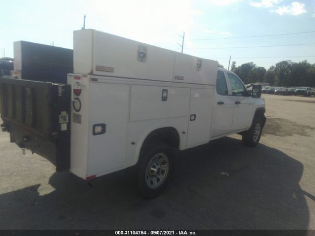 Photo 3 VIN: 1GD22VEG8HZ317114 - GMC SIERRA 3500HD 