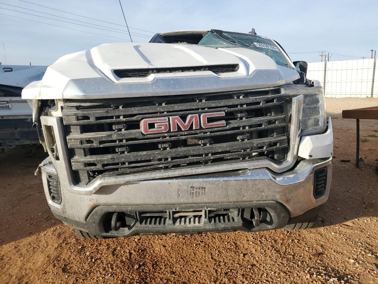 Photo 4 VIN: 1GD29LE71MF261691 - GMC SIERRA 