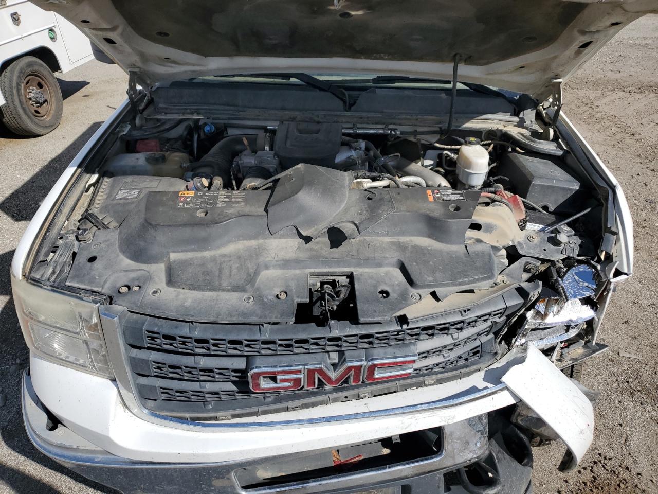 Photo 10 VIN: 1GD312CL7CF206523 - GMC SIERRA 