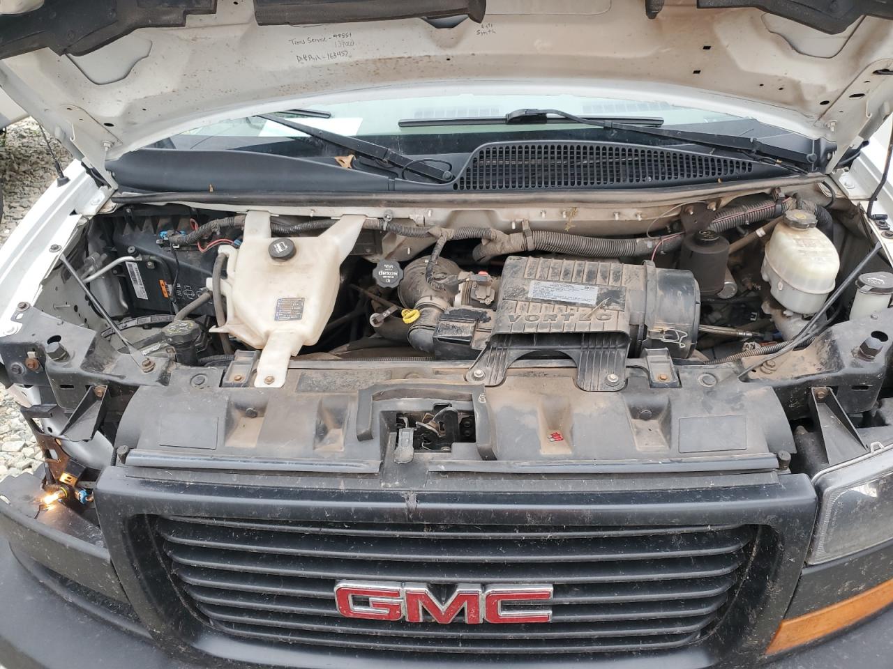 Photo 11 VIN: 1GD37RCG0J1167472 - GMC SAVANA 