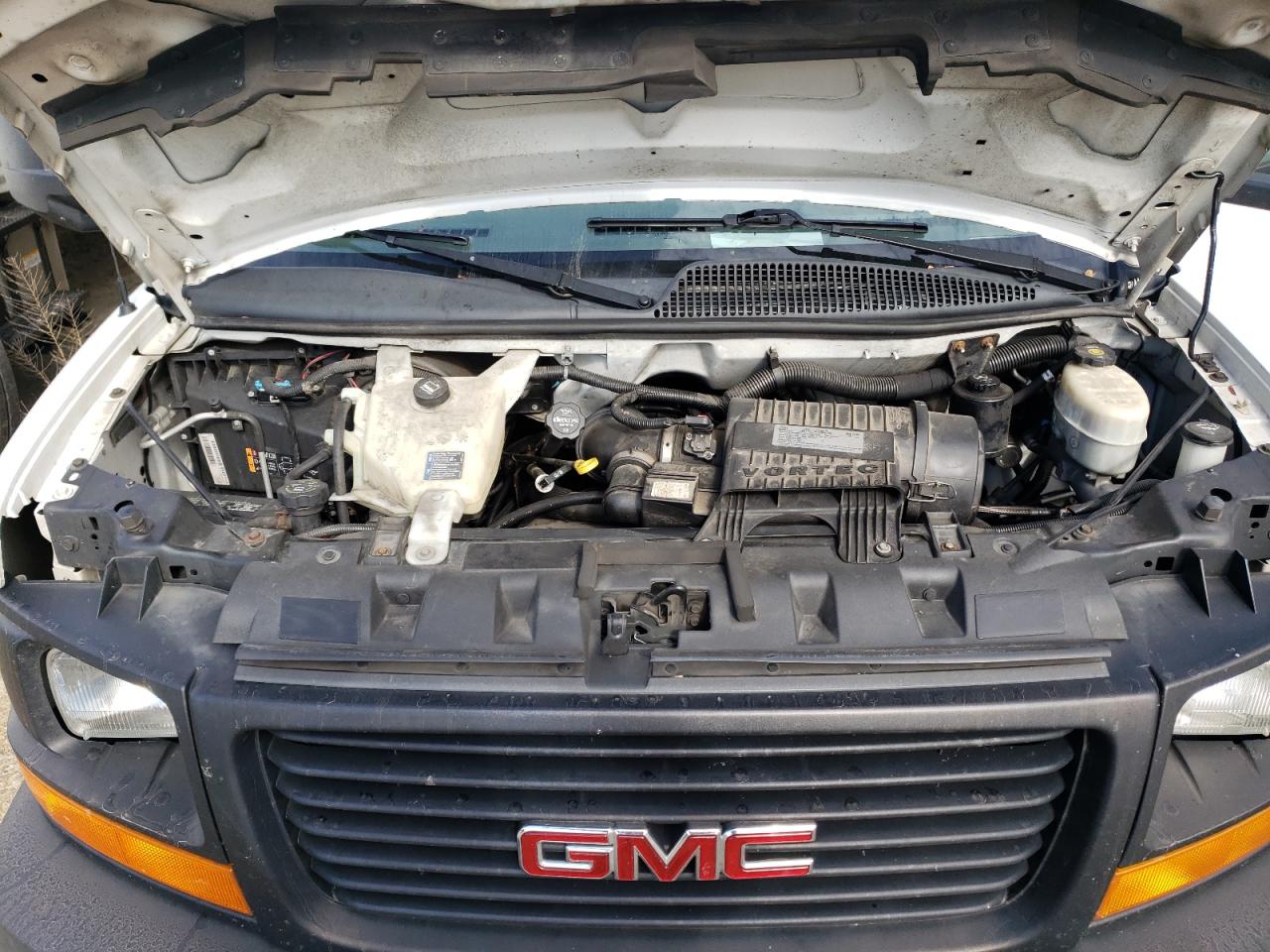 Photo 11 VIN: 1GD37TCG9H1108220 - GMC SAVANA 