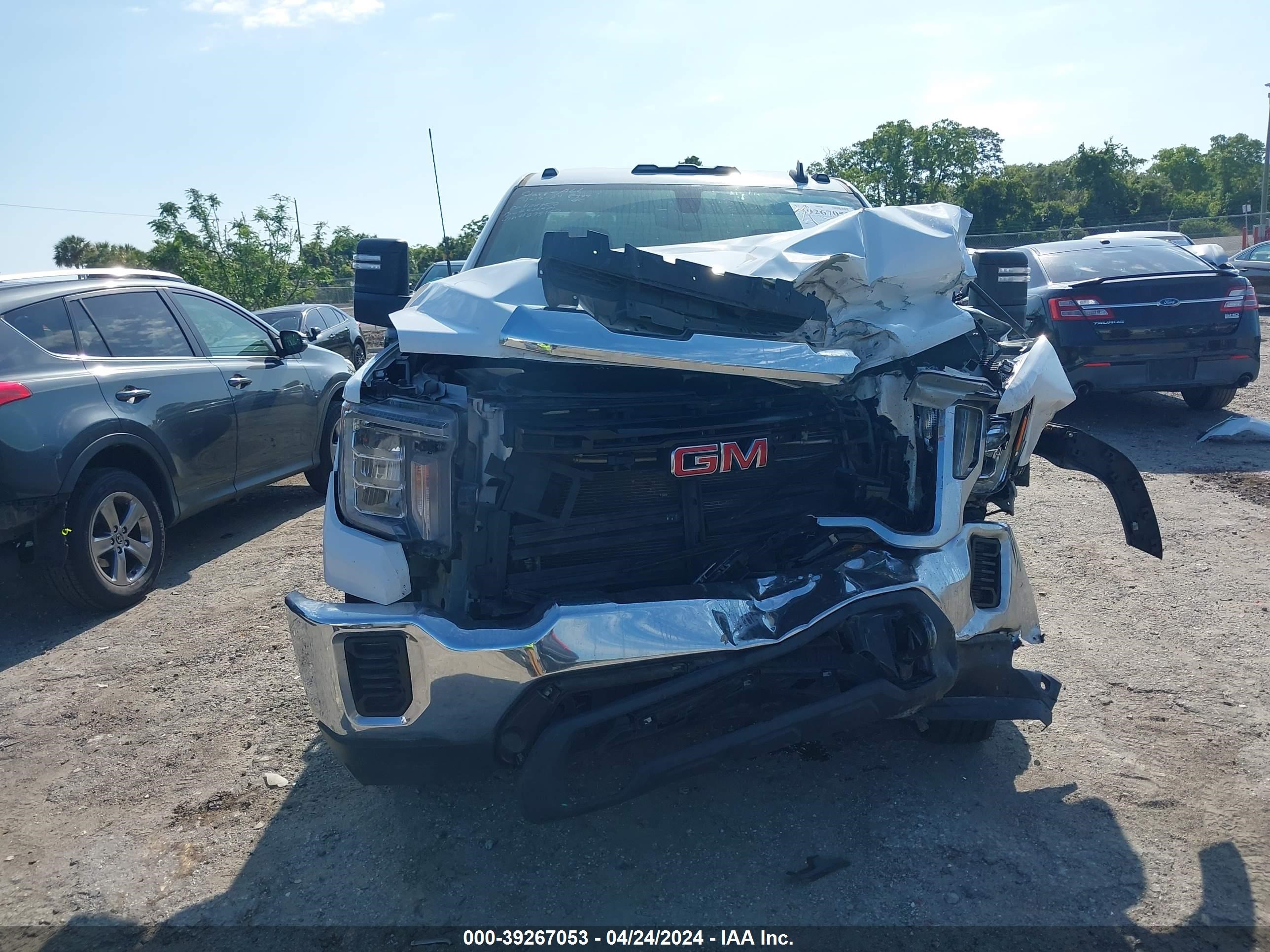 Photo 11 VIN: 1GD38PE73LF275167 - GMC SIERRA 