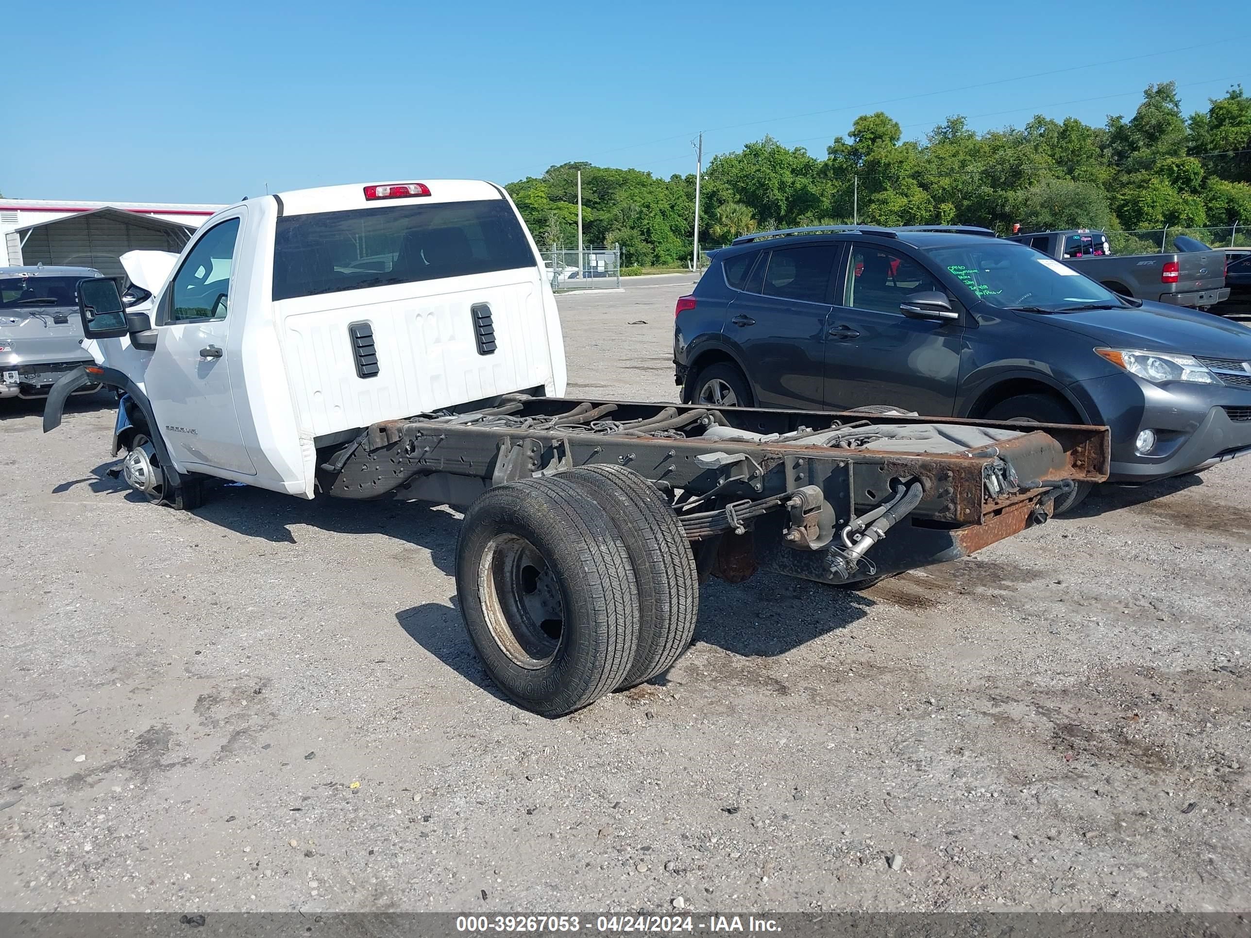 Photo 2 VIN: 1GD38PE73LF275167 - GMC SIERRA 