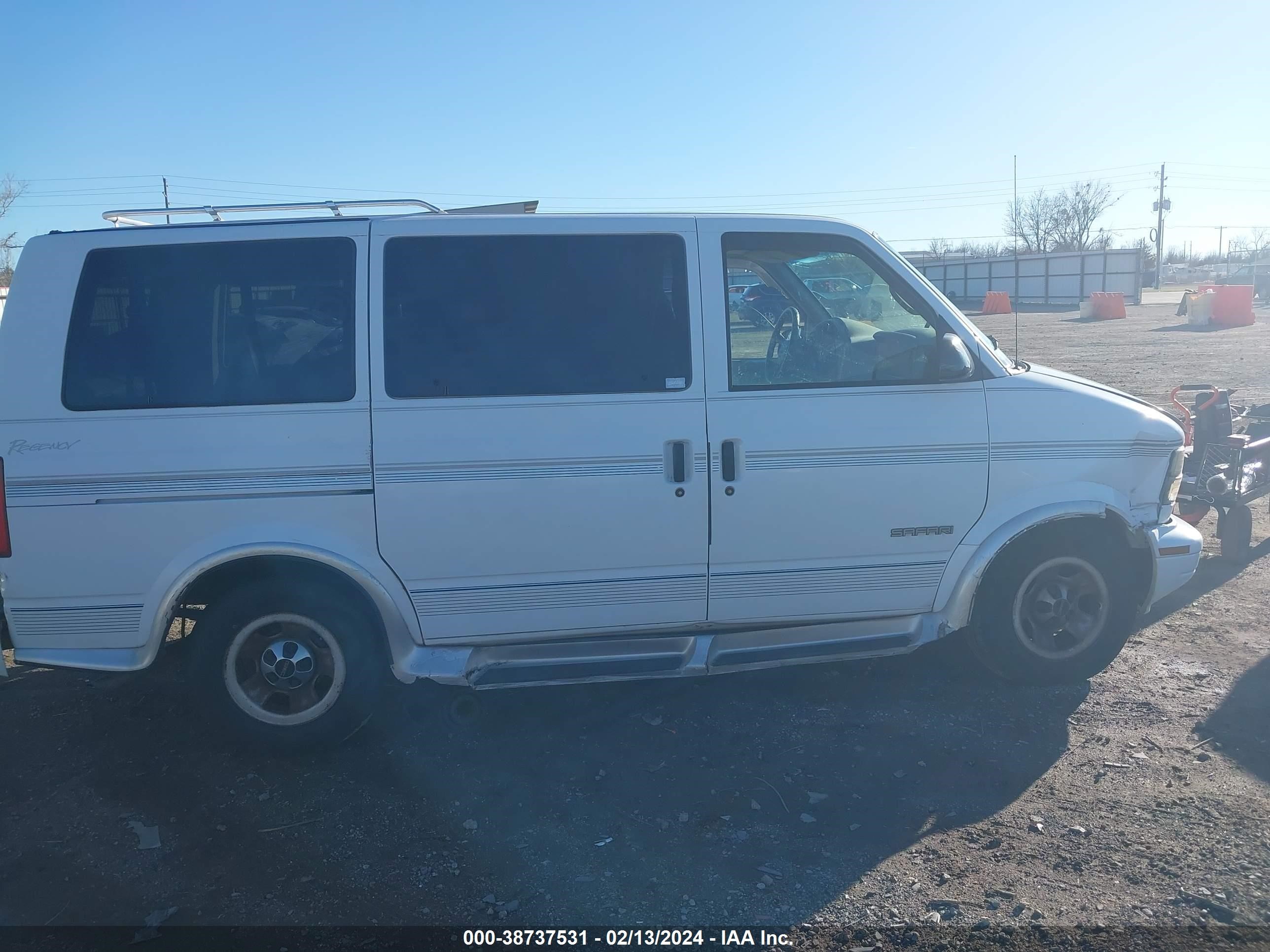 Photo 12 VIN: 1GDDM19WXXB508764 - GMC SAFARI 