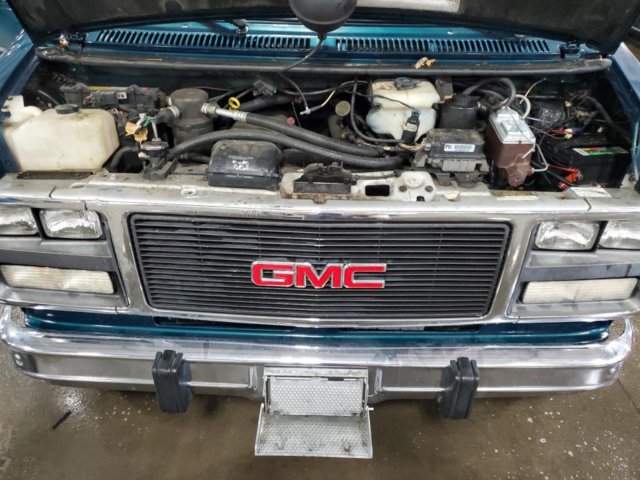 Photo 10 VIN: 1GDEG25K9SF541227 - GMC VANDURA 