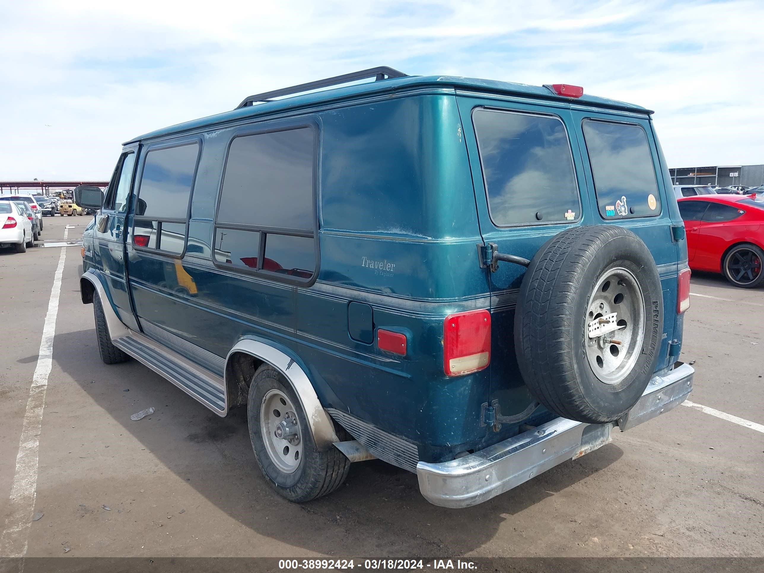 Photo 2 VIN: 1GDEG25KXSF557162 - GMC RALLY WAGON 