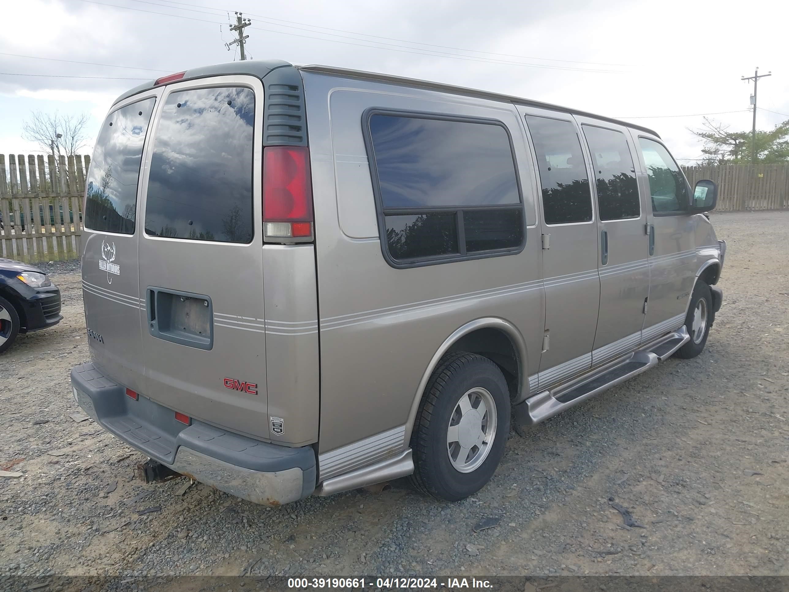 Photo 3 VIN: 1GDFG15M421164190 - GMC SAVANA 