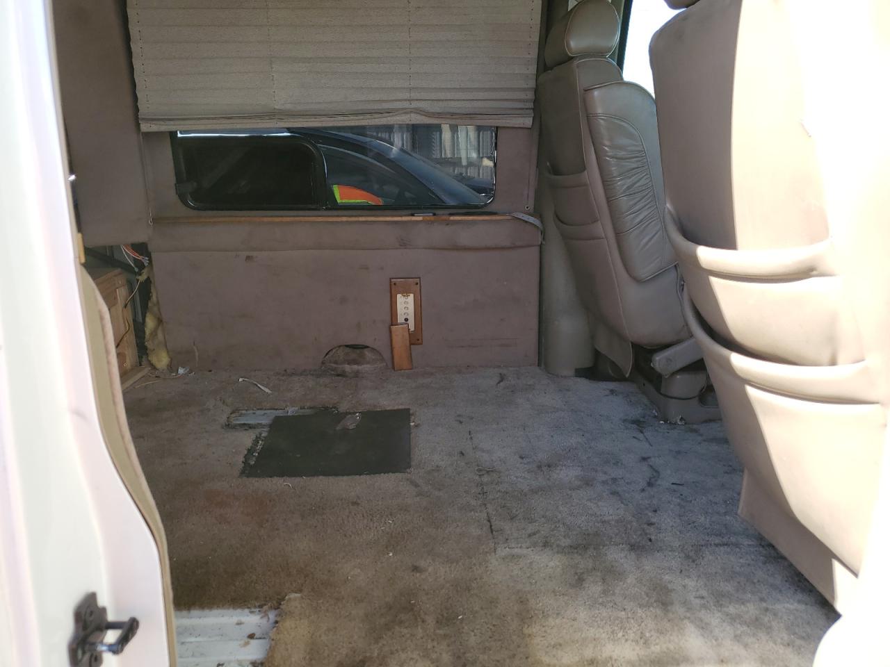 Photo 9 VIN: 1GDFG15R111108184 - GMC SAVANA 