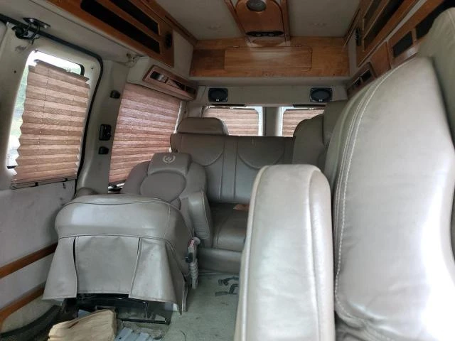 Photo 9 VIN: 1GDFG15R6X1103829 - GMC SAVANA RV 