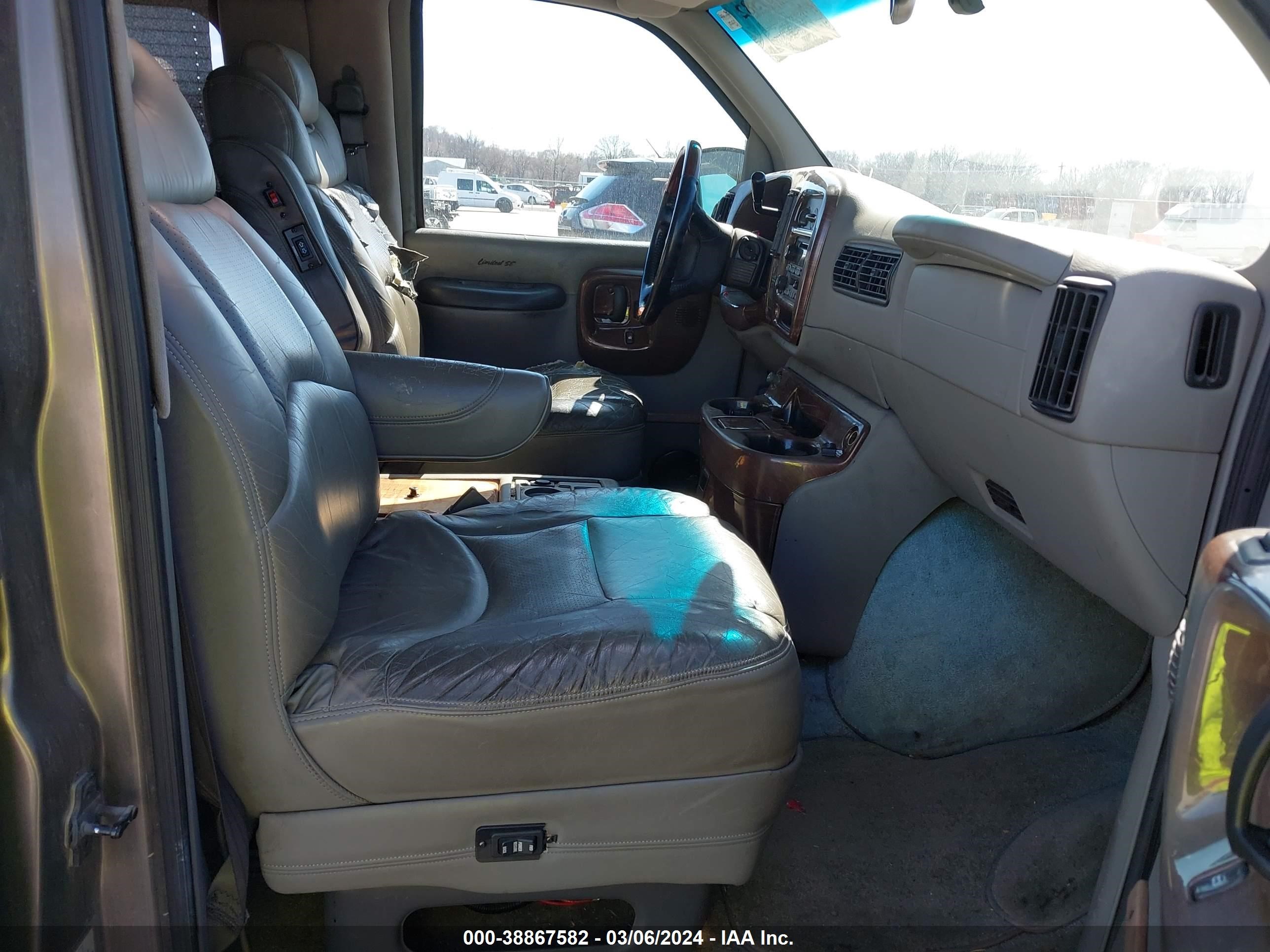 Photo 4 VIN: 1GDFG15R921120052 - GMC SAVANA 