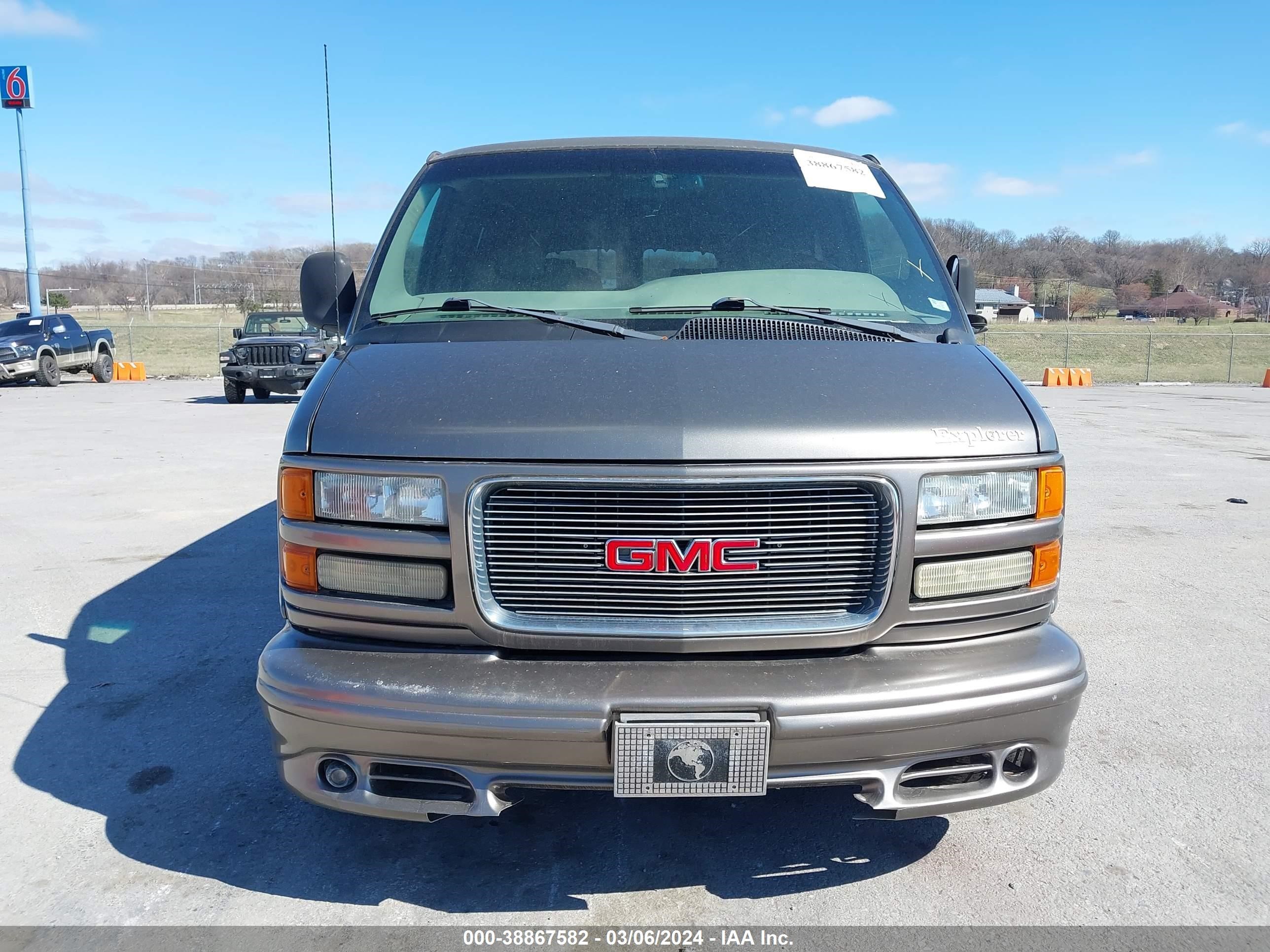 Photo 5 VIN: 1GDFG15R921120052 - GMC SAVANA 