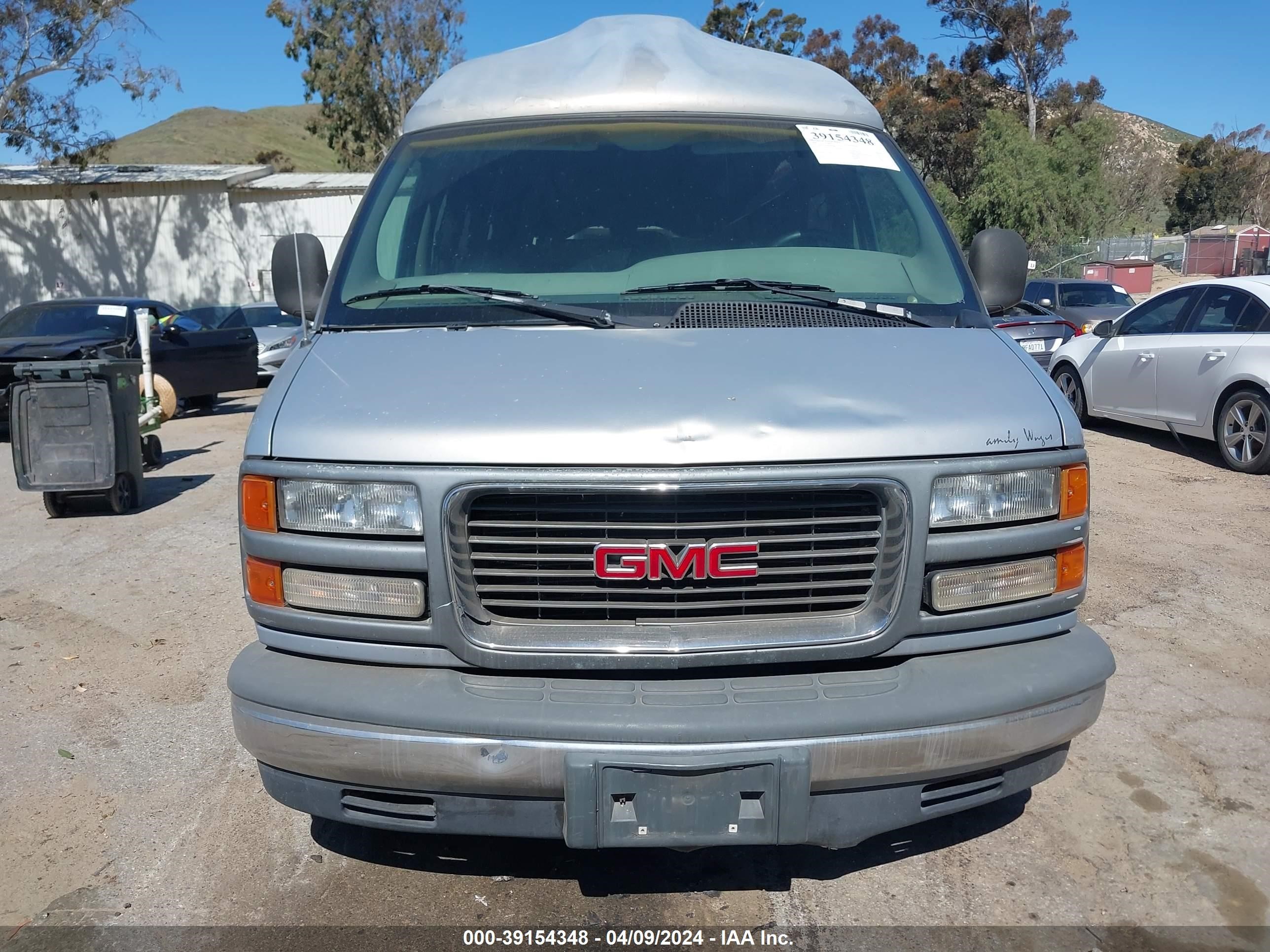 Photo 11 VIN: 1GDFG15R9W1081808 - GMC SAVANA 