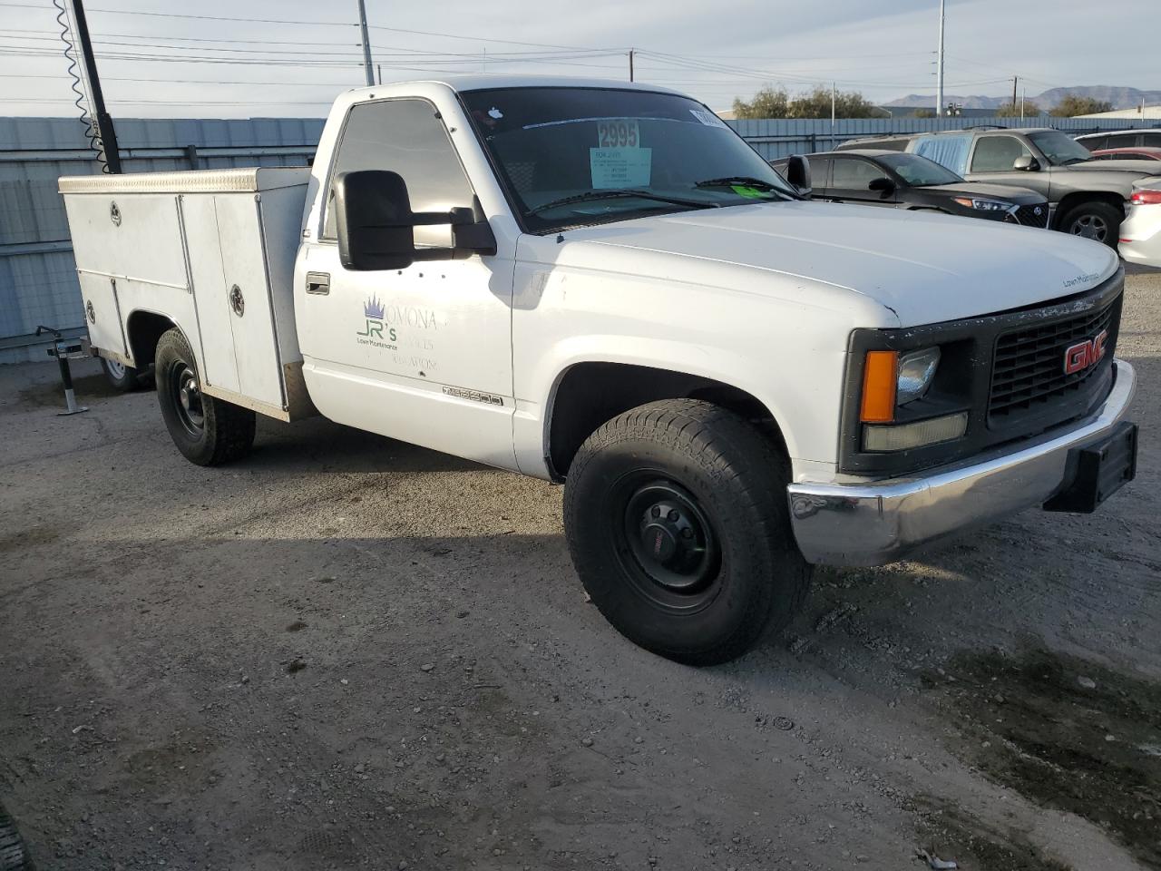 Photo 3 VIN: 1GDGC24R0YF492320 - GMC SIERRA 