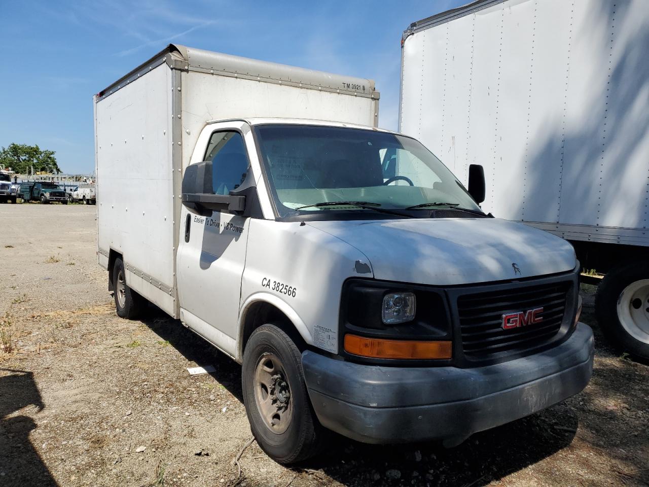 Photo 3 VIN: 1GDGG31C581914606 - GMC SAVANA 