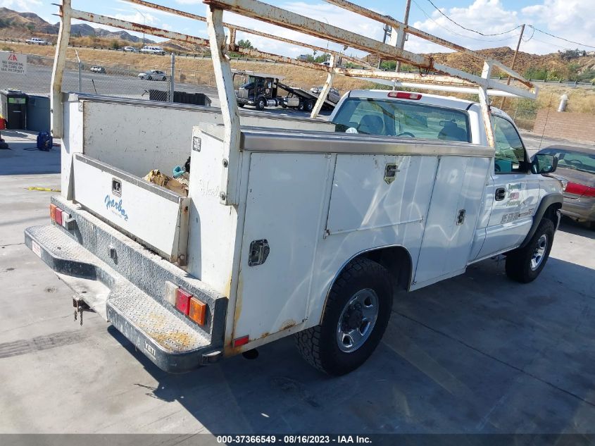 Photo 3 VIN: 1GDHC24265E226759 - GMC SIERRA 