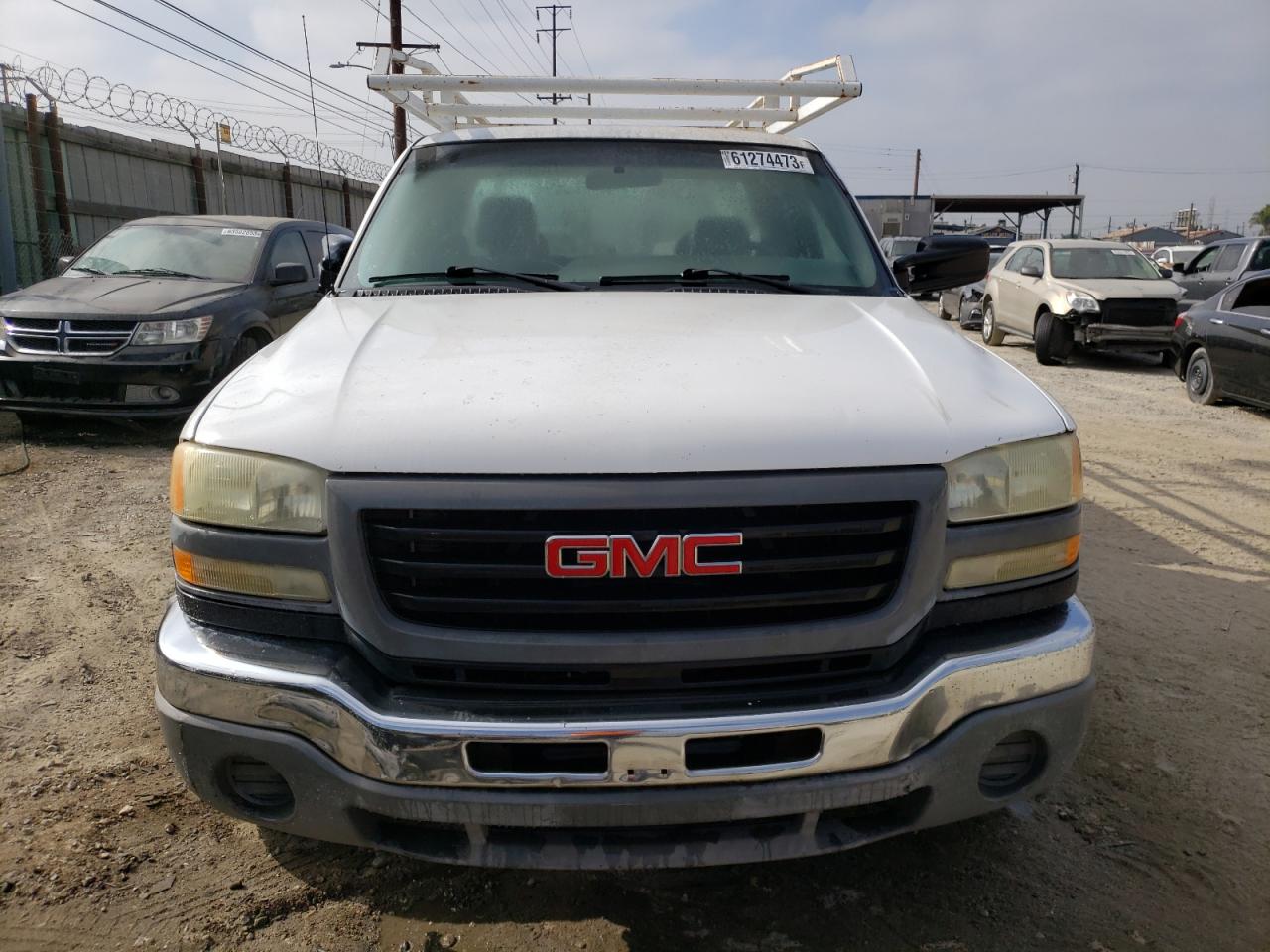 Photo 4 VIN: 1GDHC29U84E225928 - GMC SIERRA 