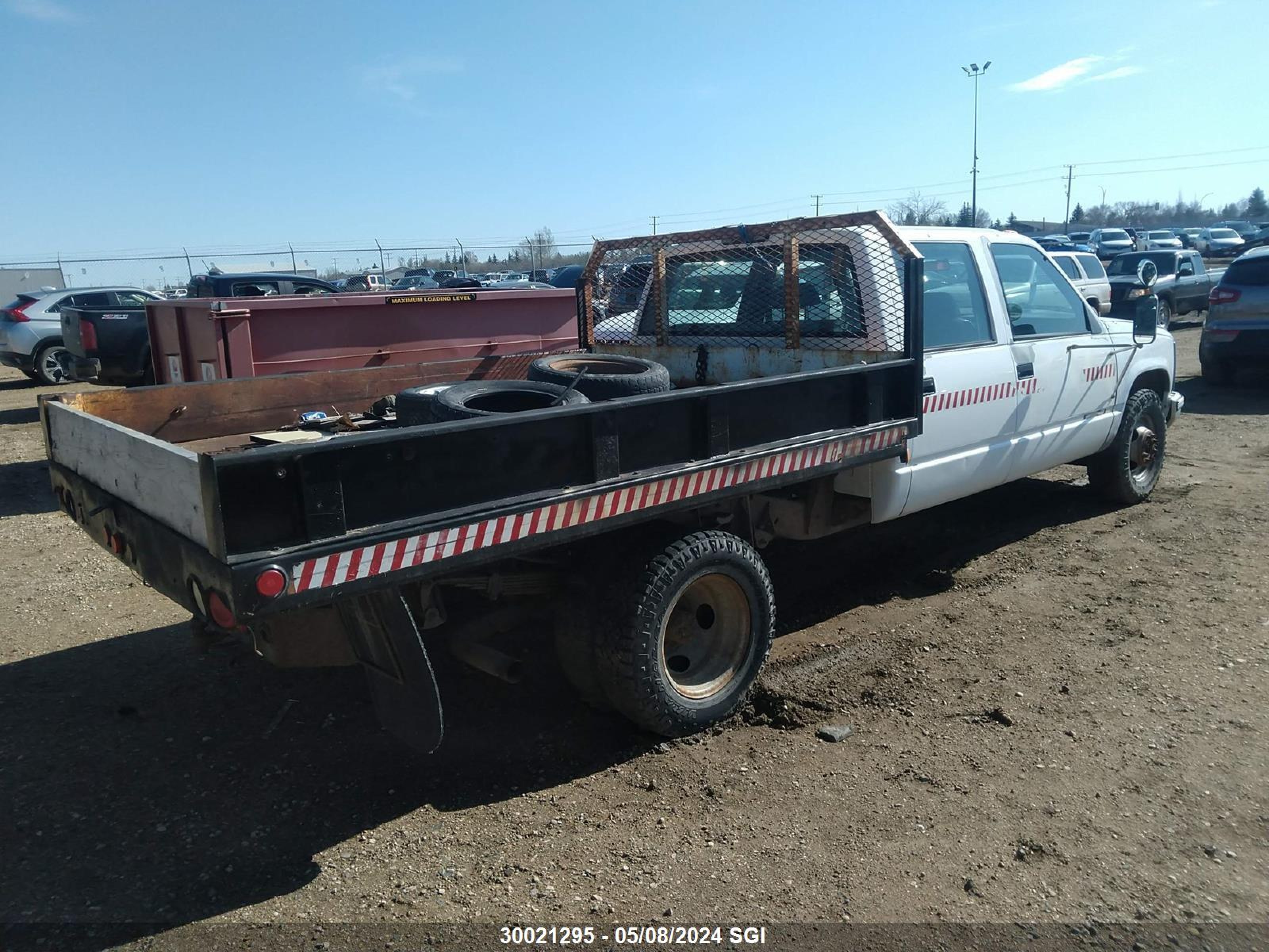 Photo 3 VIN: 1GDHC33K9RJ729285 - GMC SIERRA 