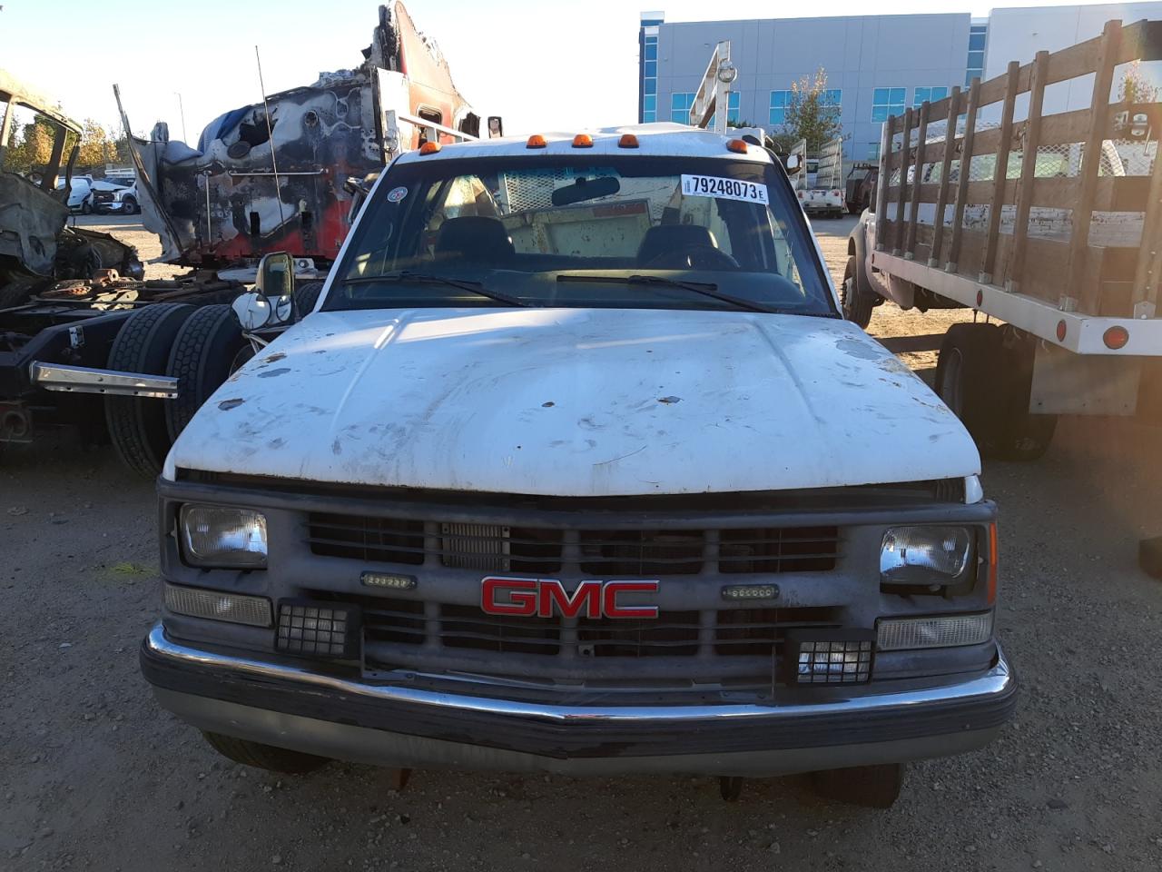 Photo 4 VIN: 1GDHC34F7VF012849 - GMC SIERRA 