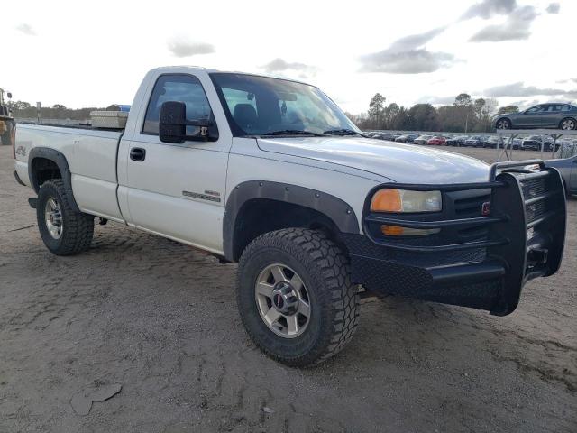 Photo 3 VIN: 1GDHK24205E189551 - GMC SIERRA 