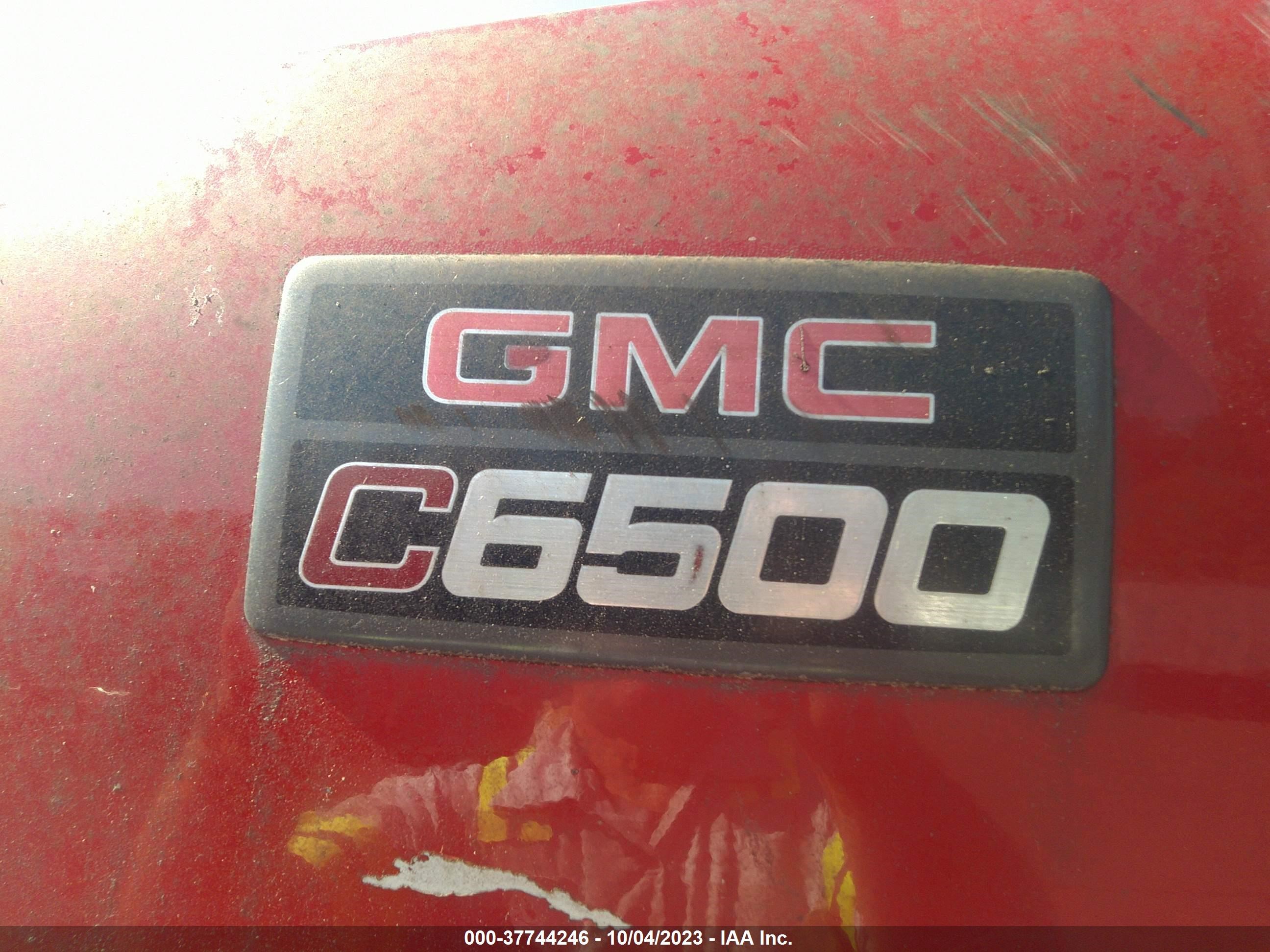 Photo 10 VIN: 1GDJ6C1327F407639 - GMC ALL 