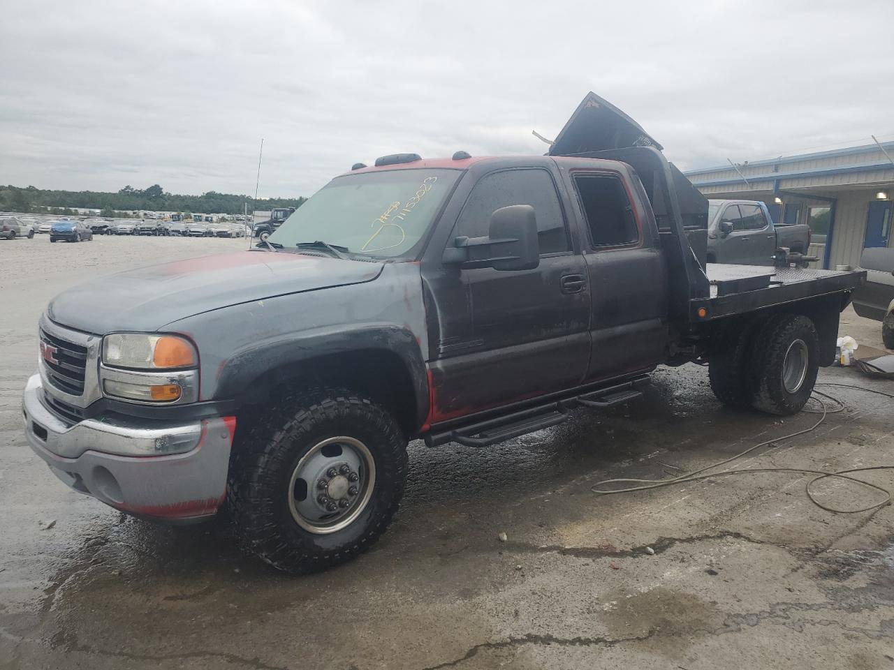 Photo 1 VIN: 1GDJK39D06E214340 - GMC SIERRA 