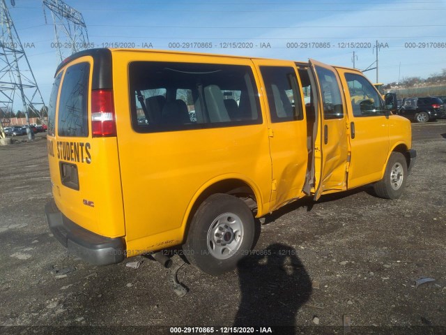 Photo 3 VIN: 1GDW7ACG3H1299926 - GMC SAVANA CARGO VAN 