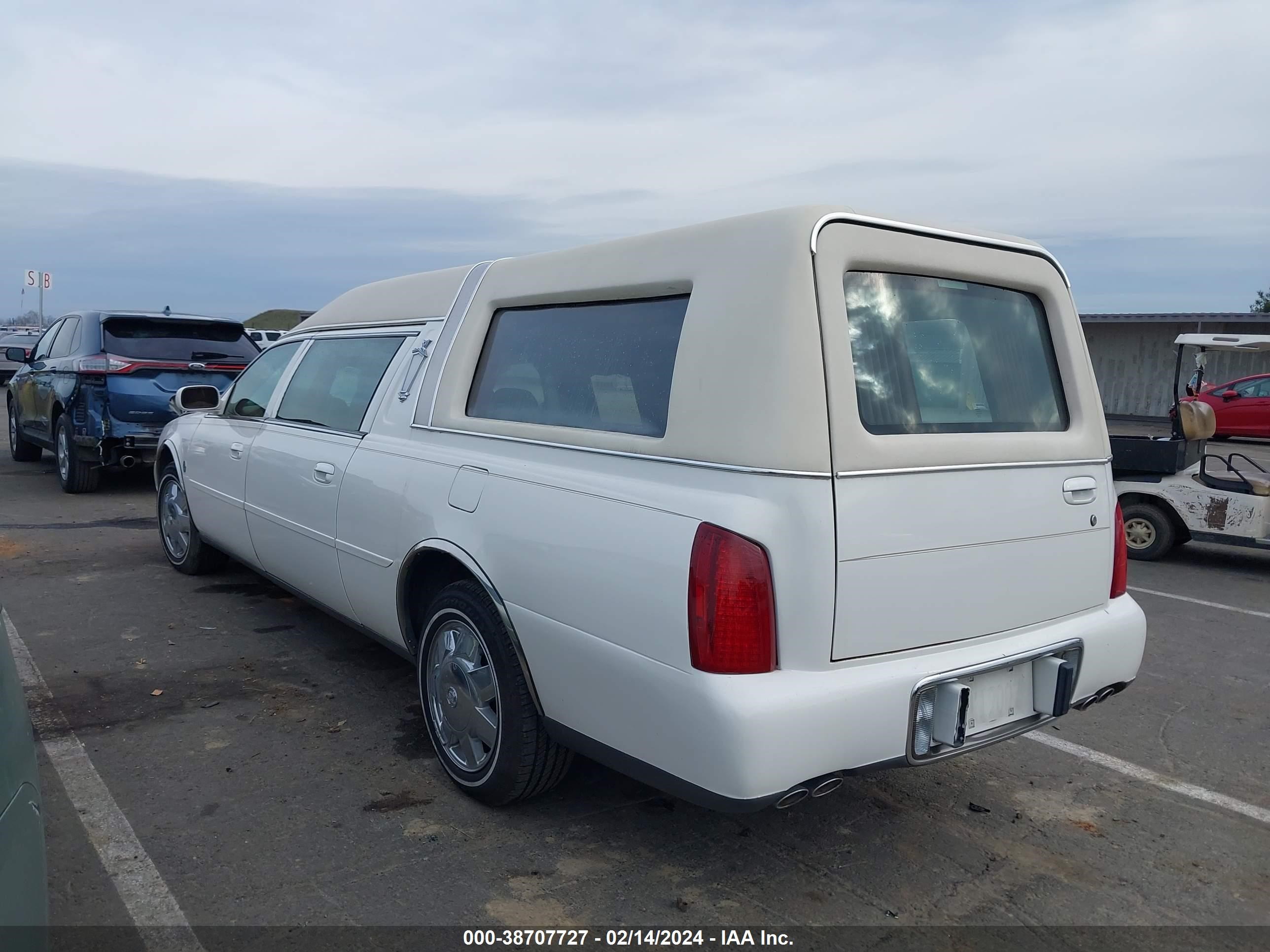 Photo 2 VIN: 1GEEH00Y34U500373 - CADILLAC DE VILLE 