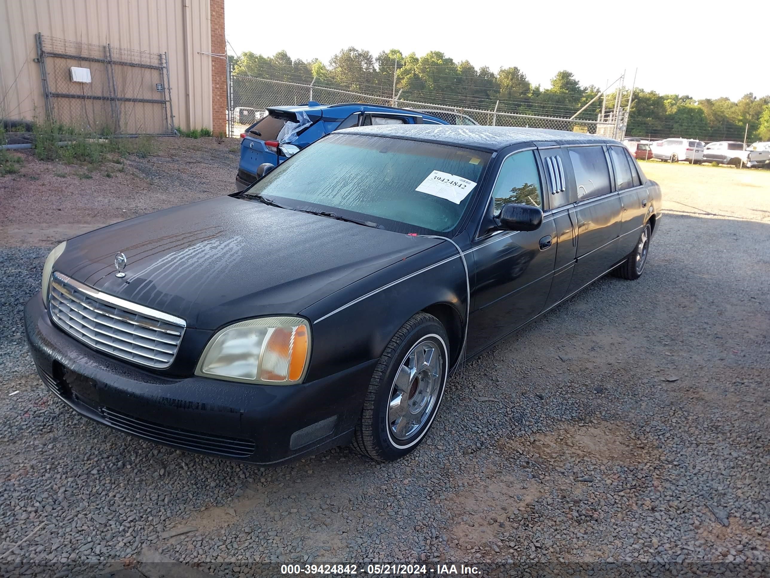 Photo 1 VIN: 1GEEH90Y02U550083 - CADILLAC DE VILLE 