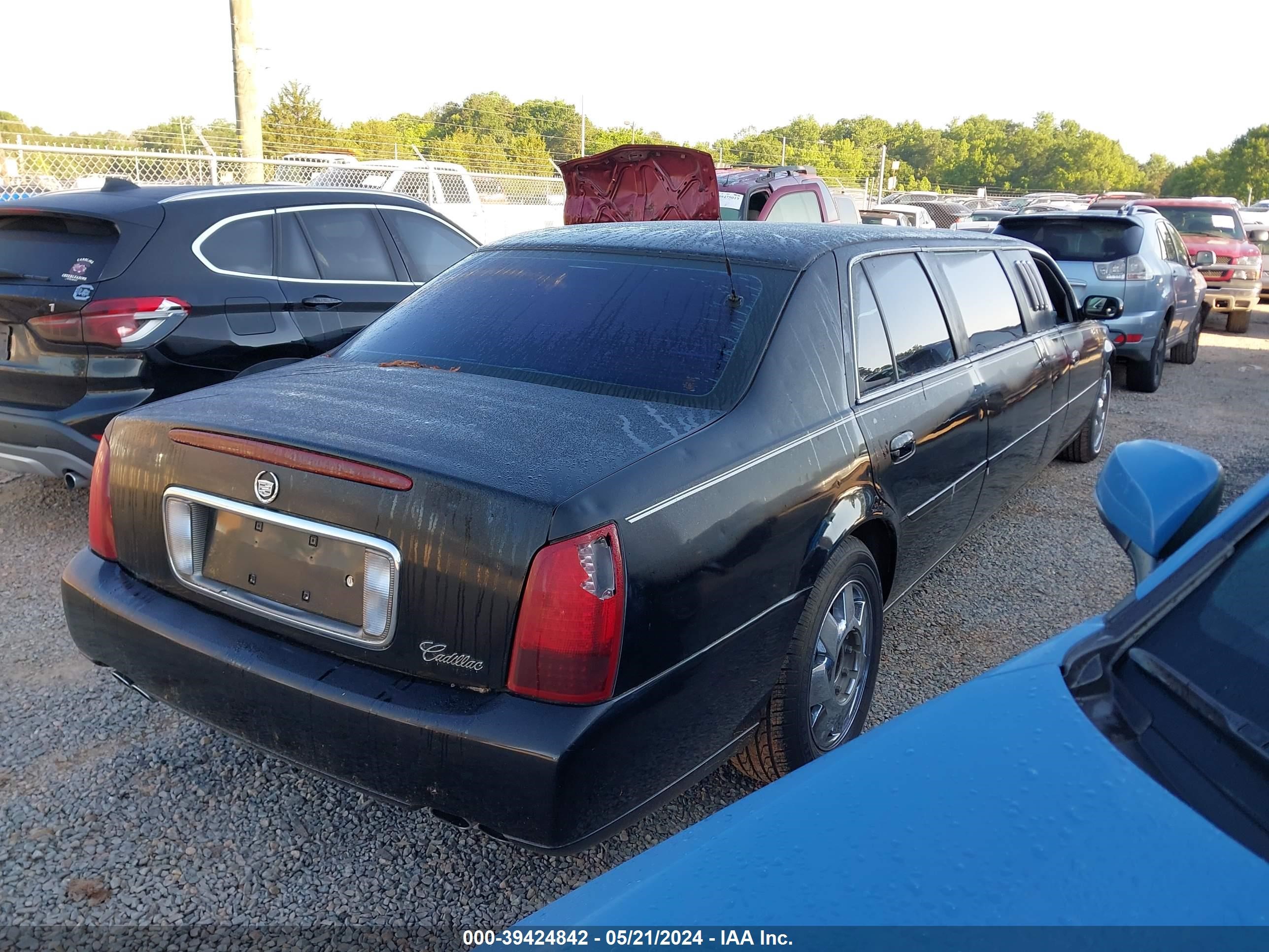 Photo 3 VIN: 1GEEH90Y02U550083 - CADILLAC DE VILLE 