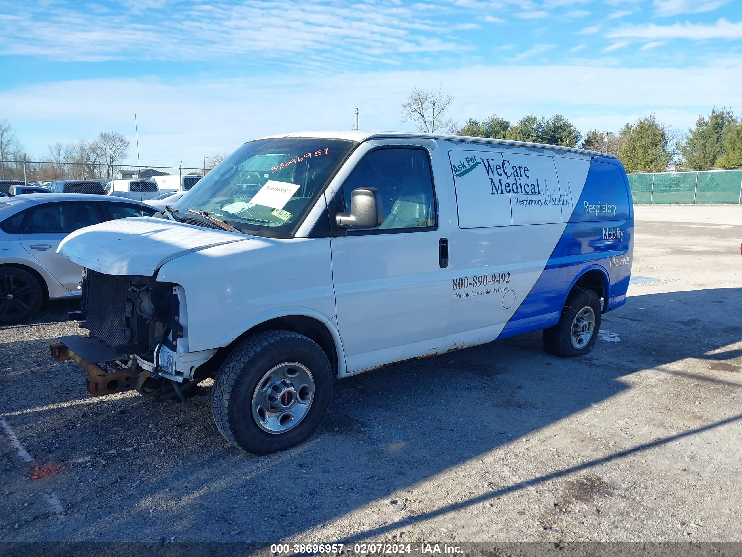 Photo 1 VIN: 1GJGG25K081201671 - GMC SAVANA 