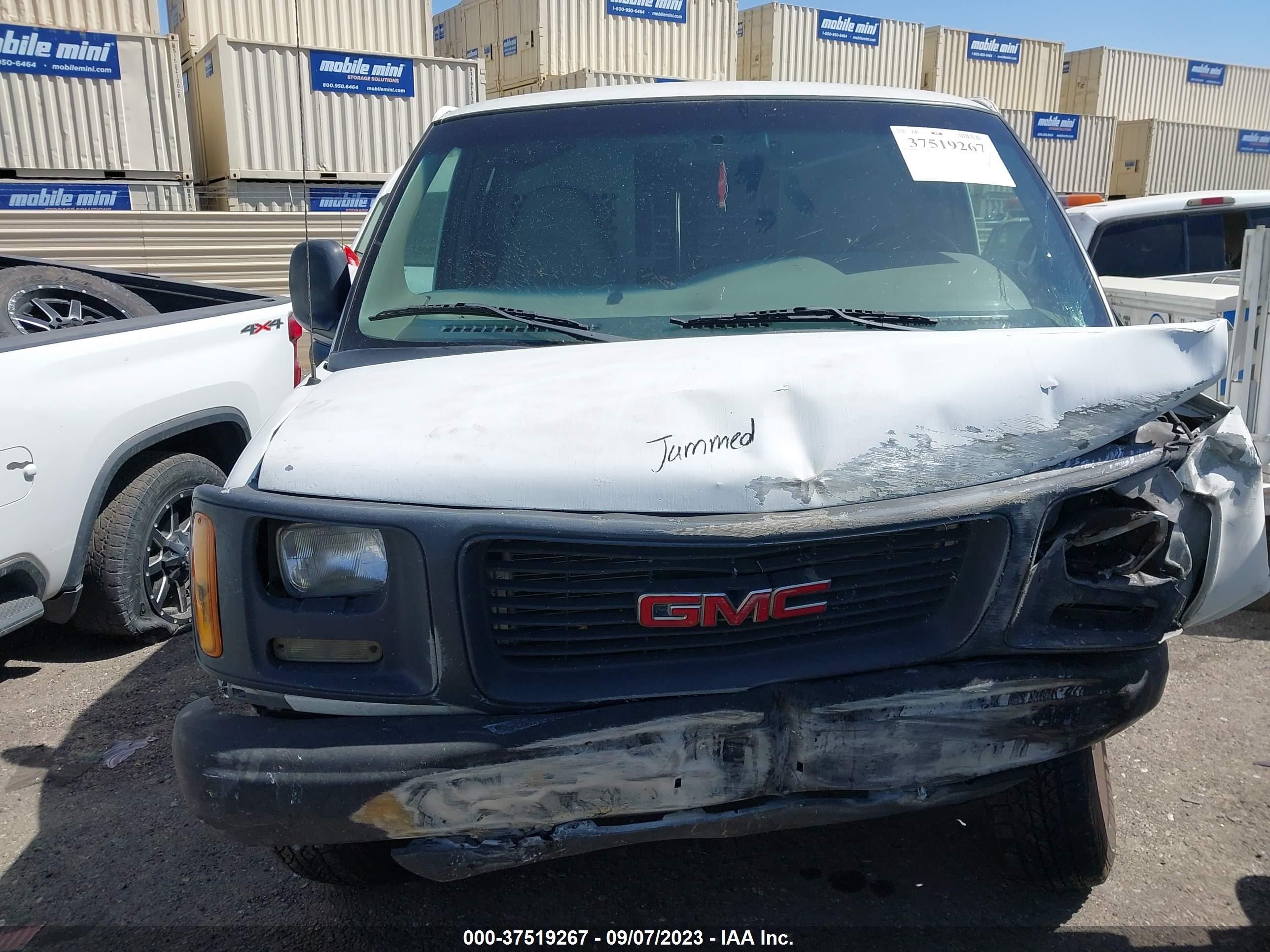 Photo 9 VIN: 1GJHG39R8Y1204450 - GMC ALL 