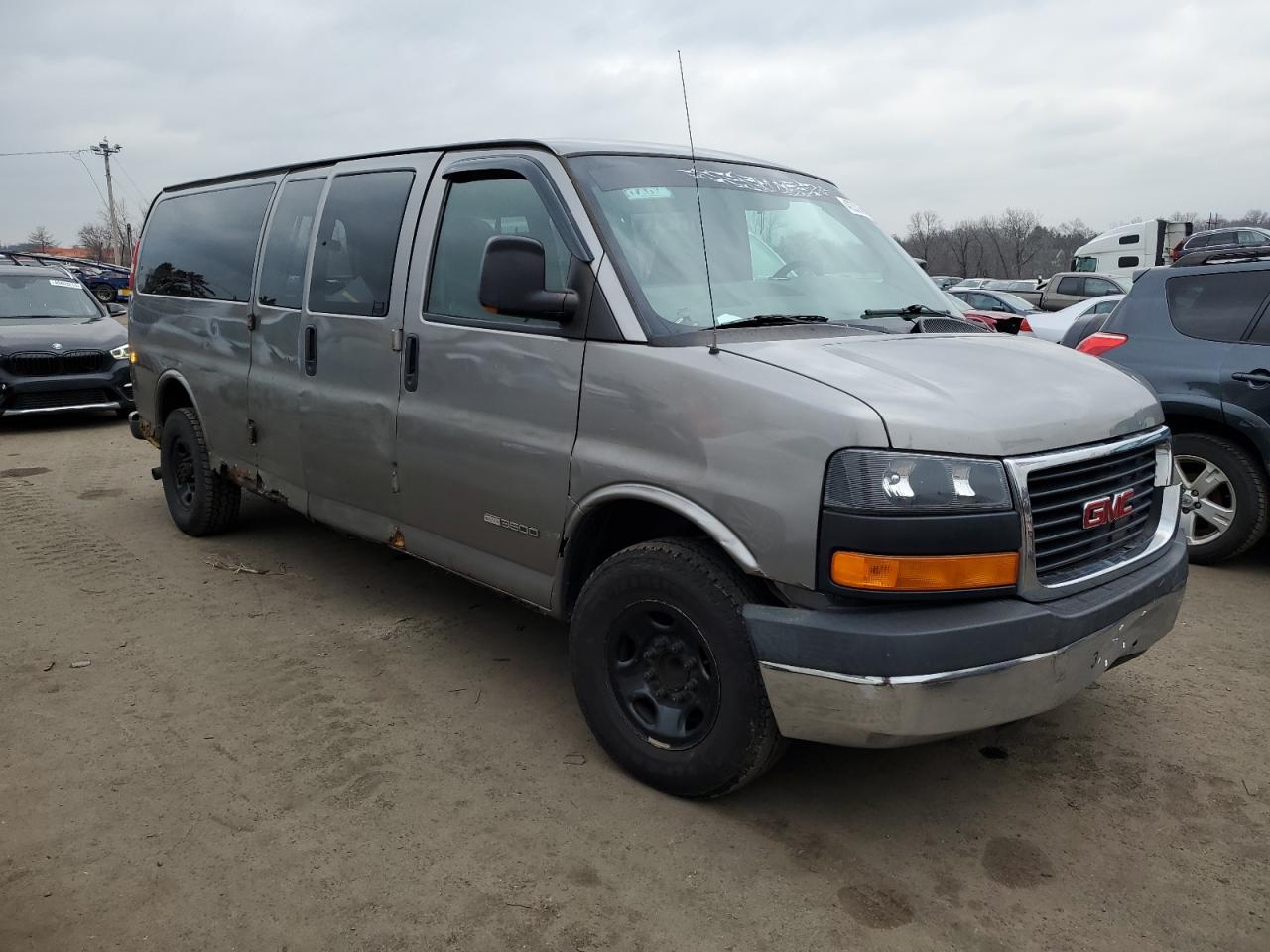 Photo 3 VIN: 1GJHG39U861120758 - GMC SAVANA 