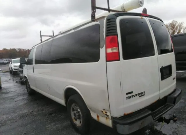 Photo 2 VIN: 1GJZ71FG2B1150730 - GMC SAVANA PASSENGER 