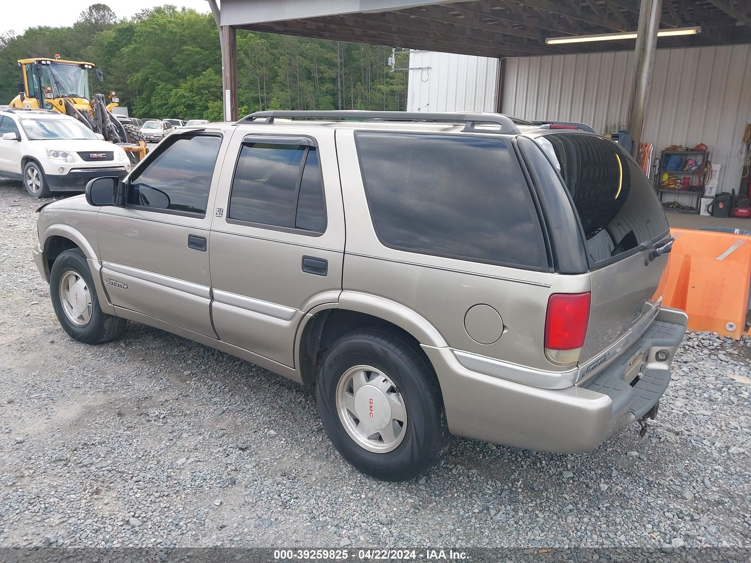 Photo 2 VIN: 1GKCS13W1Y2264295 - GMC JIMMY 