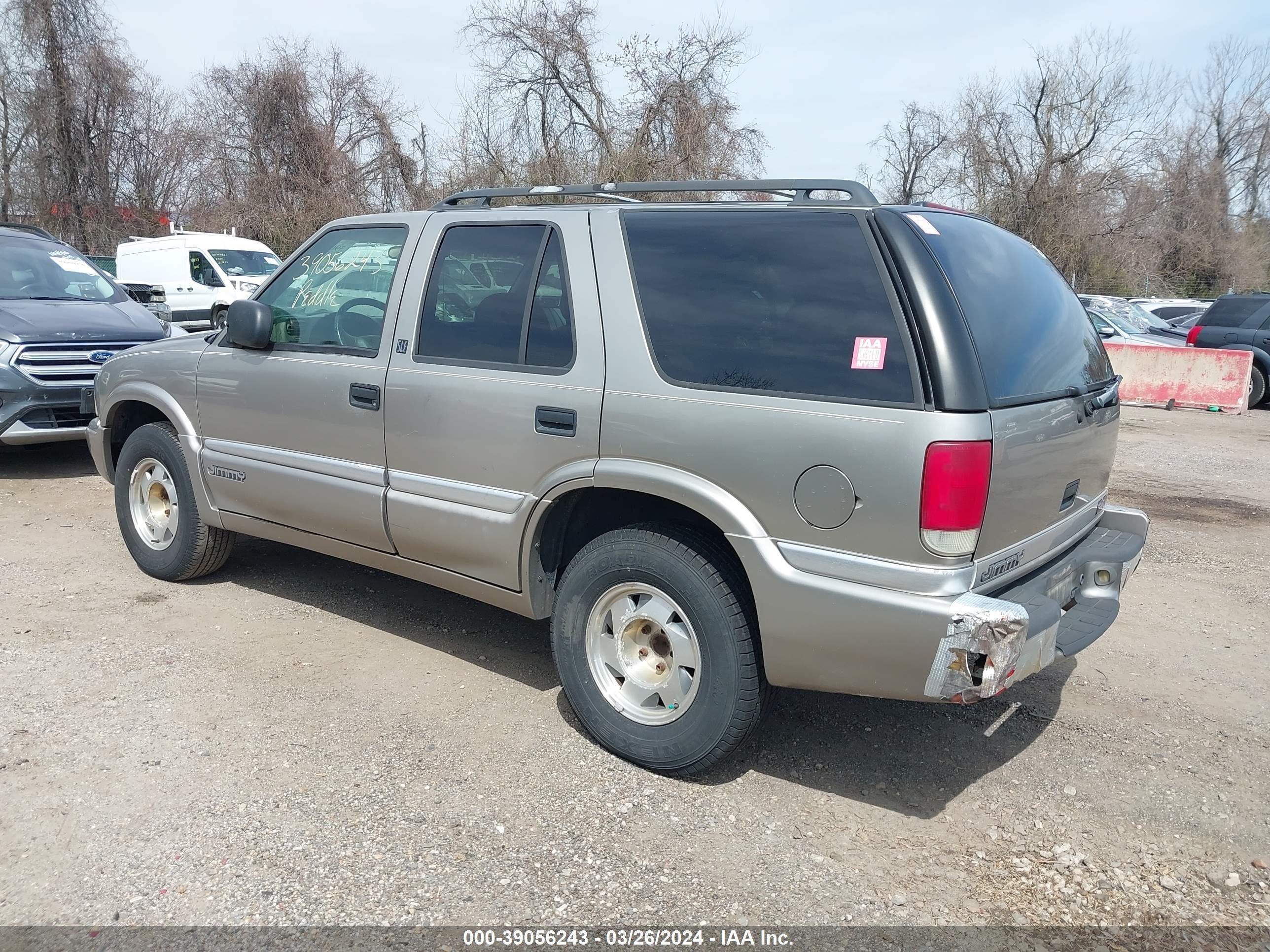 Photo 2 VIN: 1GKCS13W512214442 - GMC JIMMY 