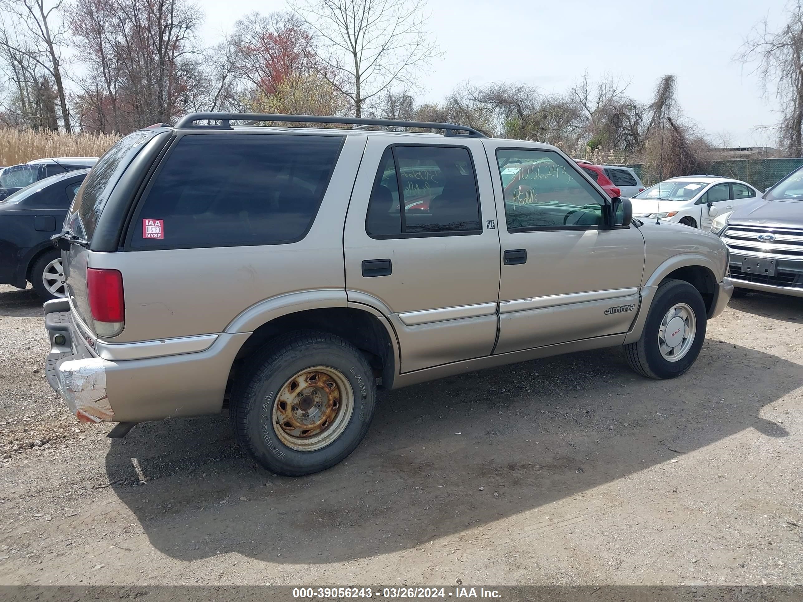 Photo 3 VIN: 1GKCS13W512214442 - GMC JIMMY 