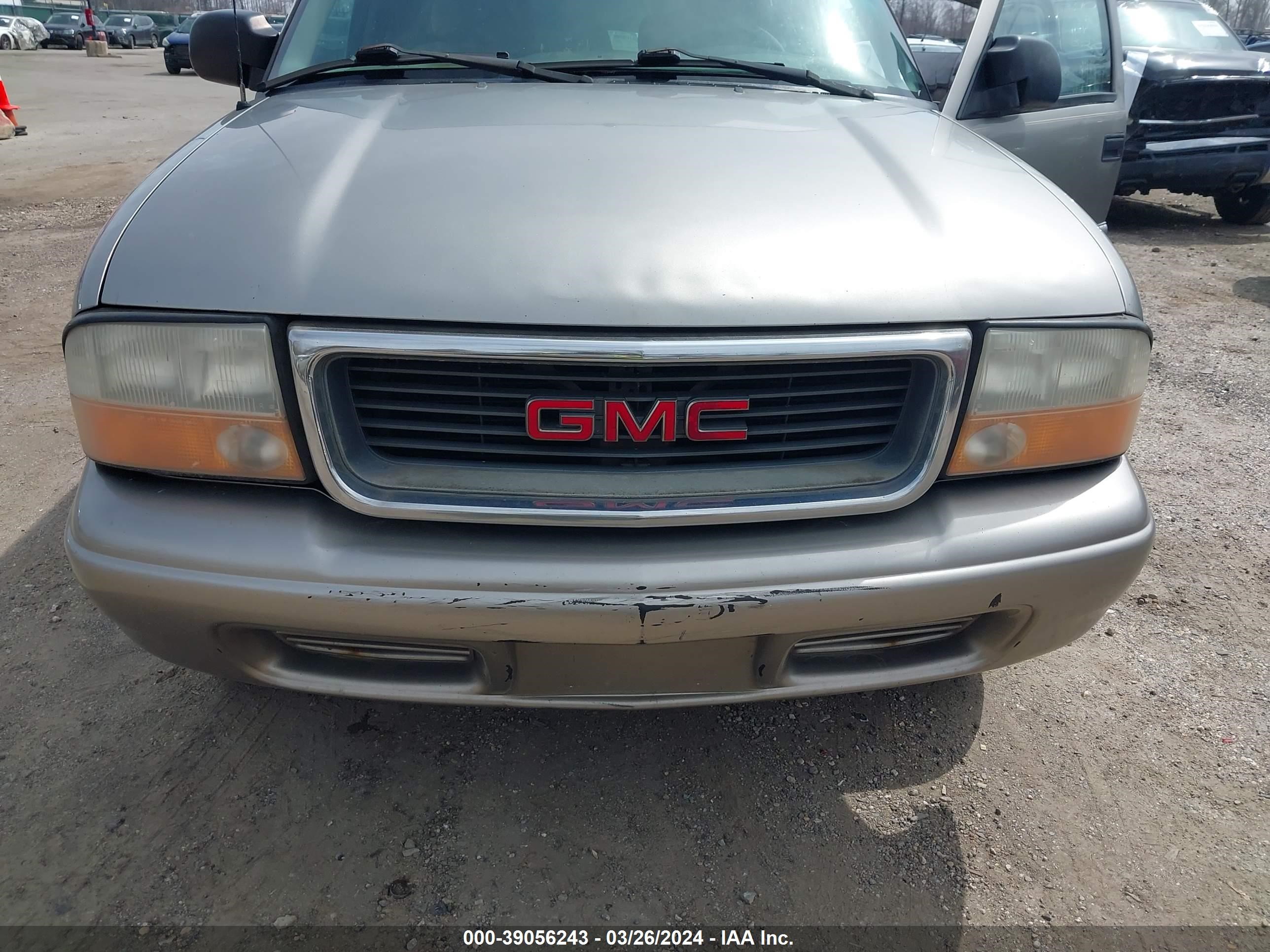 Photo 5 VIN: 1GKCS13W512214442 - GMC JIMMY 