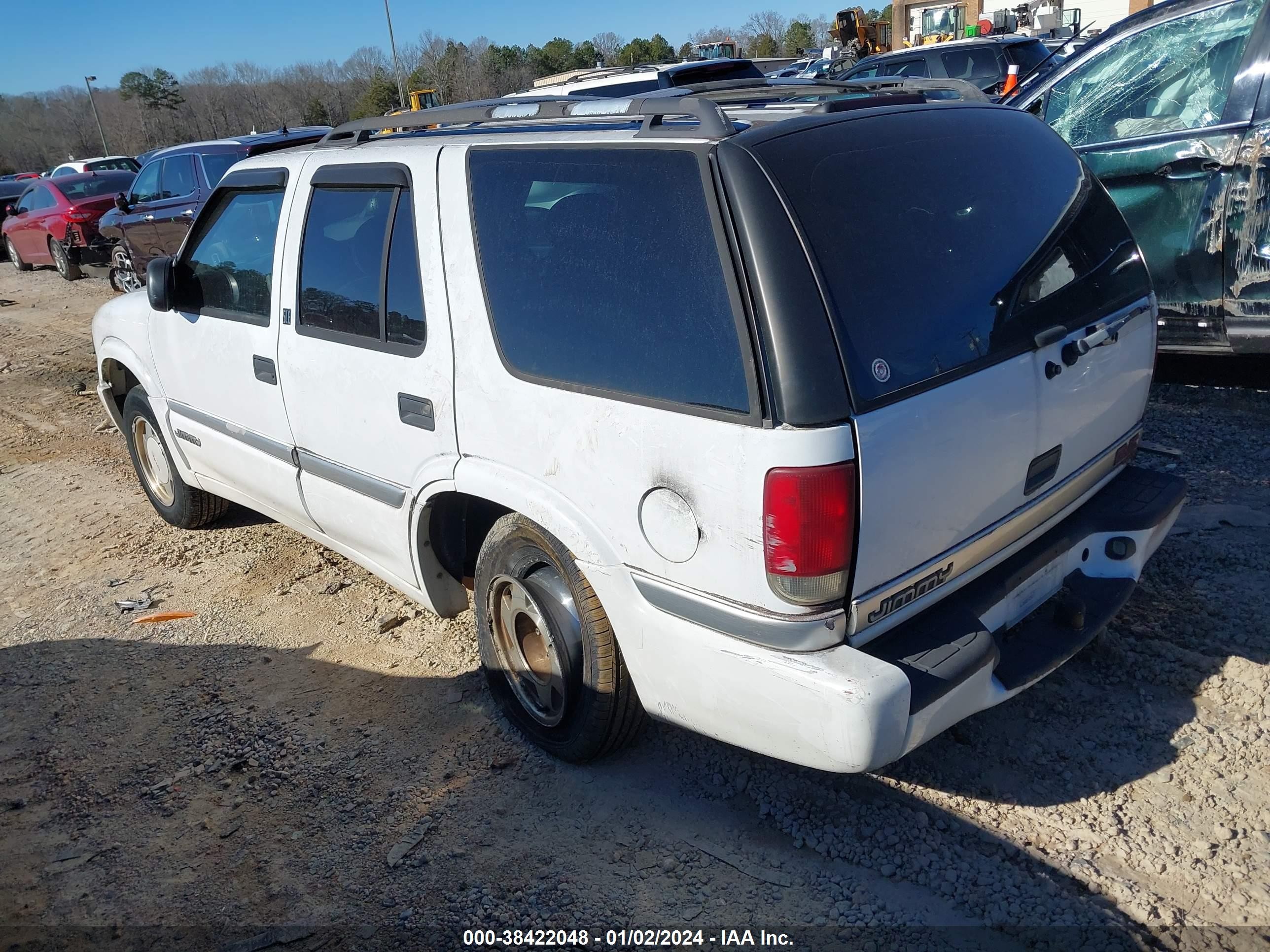 Photo 2 VIN: 1GKCS13W6Y2361590 - GMC JIMMY 