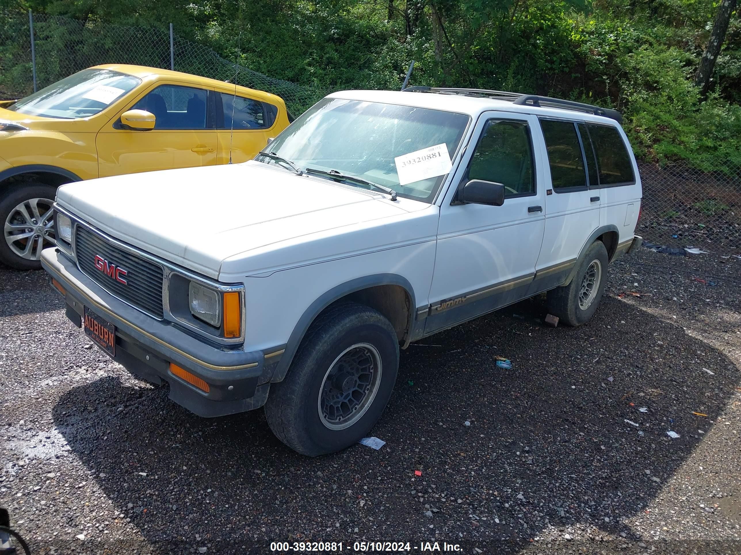 Photo 1 VIN: 1GKCS13W9P2541824 - GMC NULL 