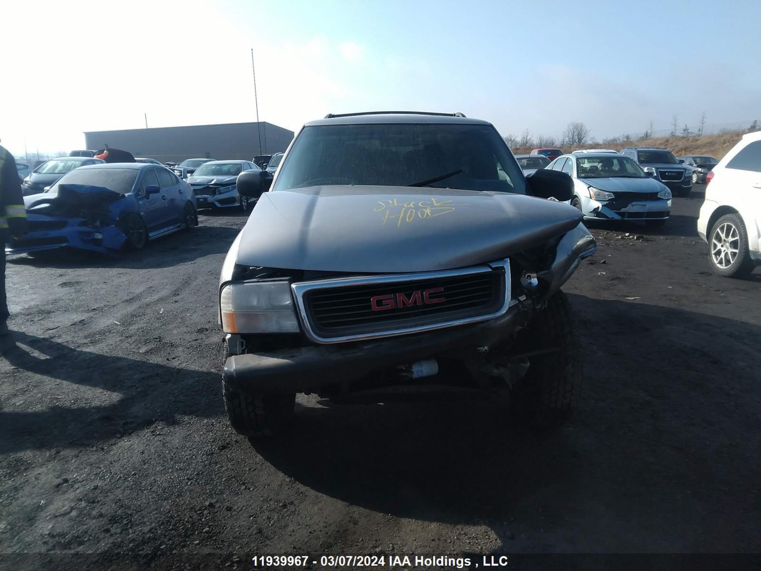 Photo 11 VIN: 1GKCT18X45K118368 - GMC JIMMY 