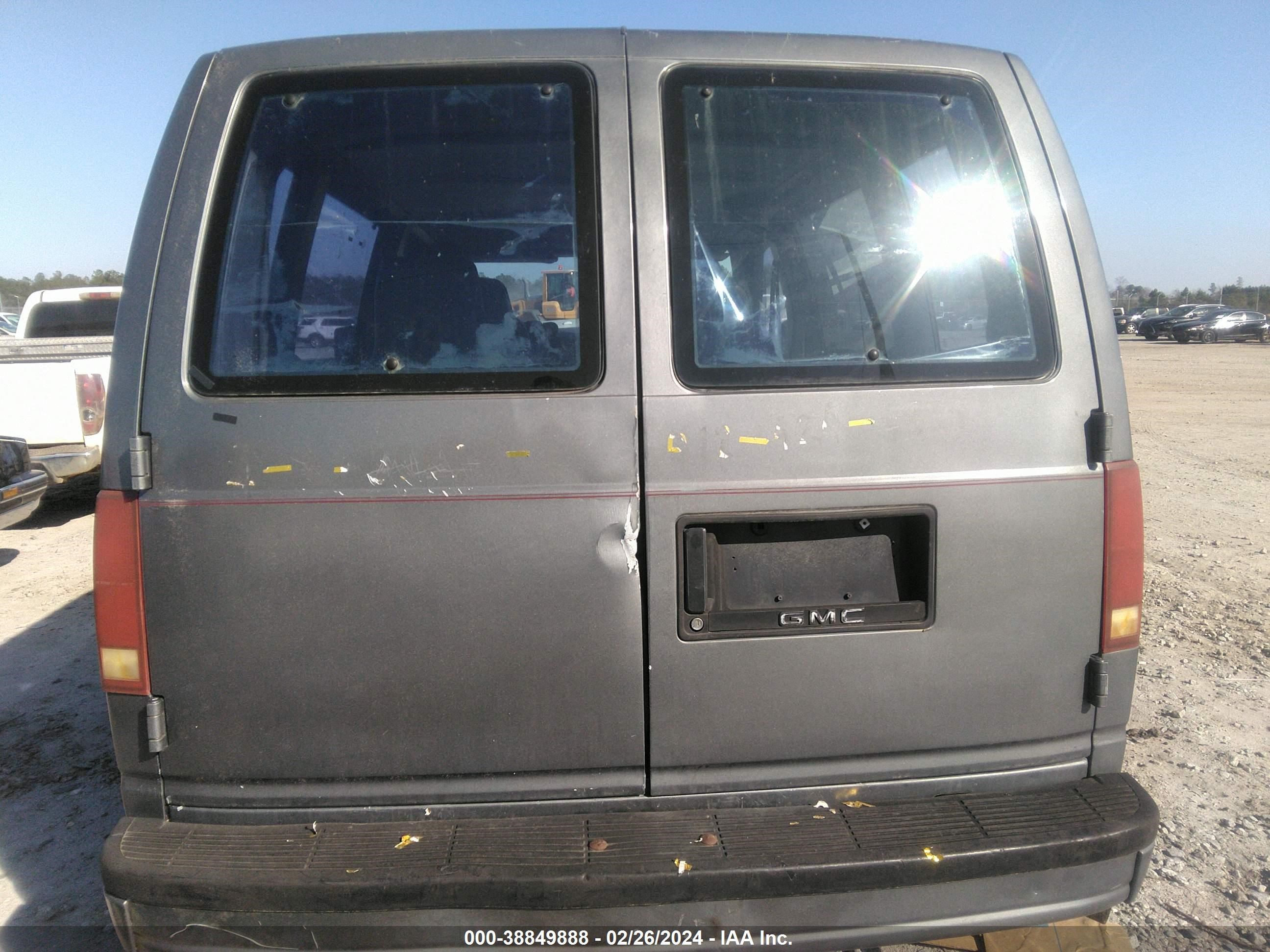 Photo 5 VIN: 1GKDM15Z9HB511391 - GMC SAFARI 