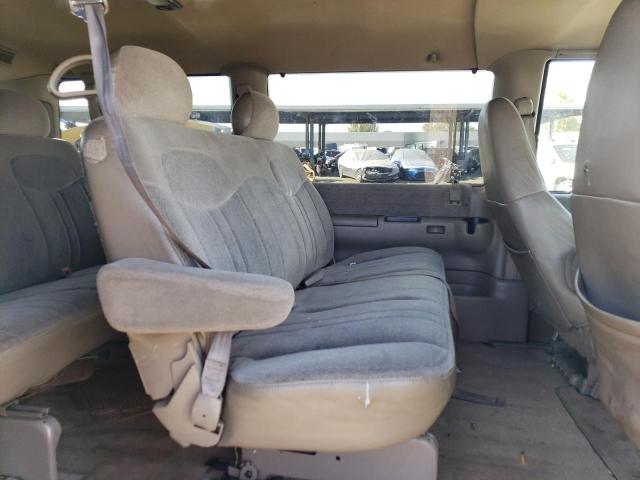 Photo 10 VIN: 1GKDM19W1WB520017 - GMC SAFARI 