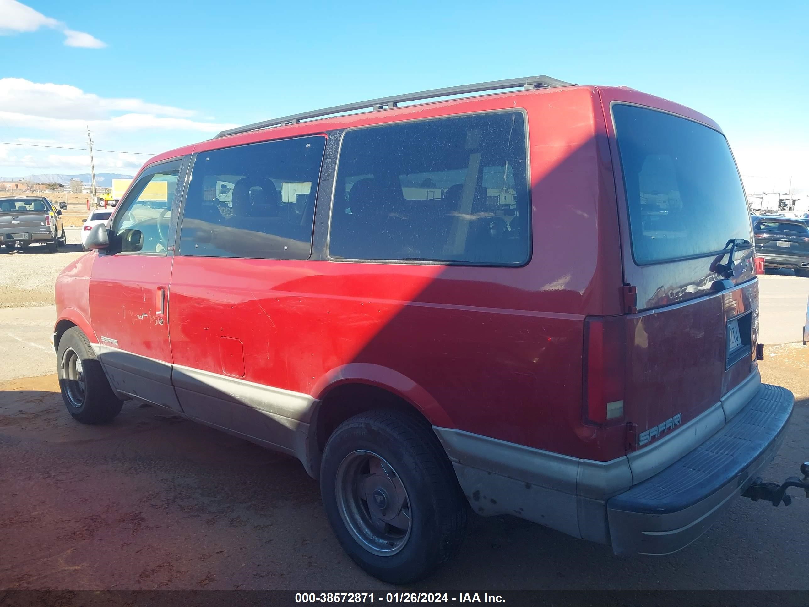 Photo 5 VIN: 1GKDM19W61B511158 - GMC SAFARI 