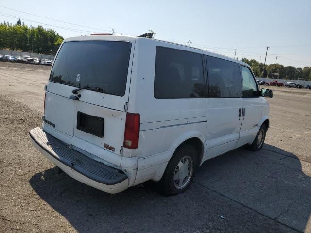 Photo 2 VIN: 1GKDM19W6XB506843 - GMC SAFARI XT 