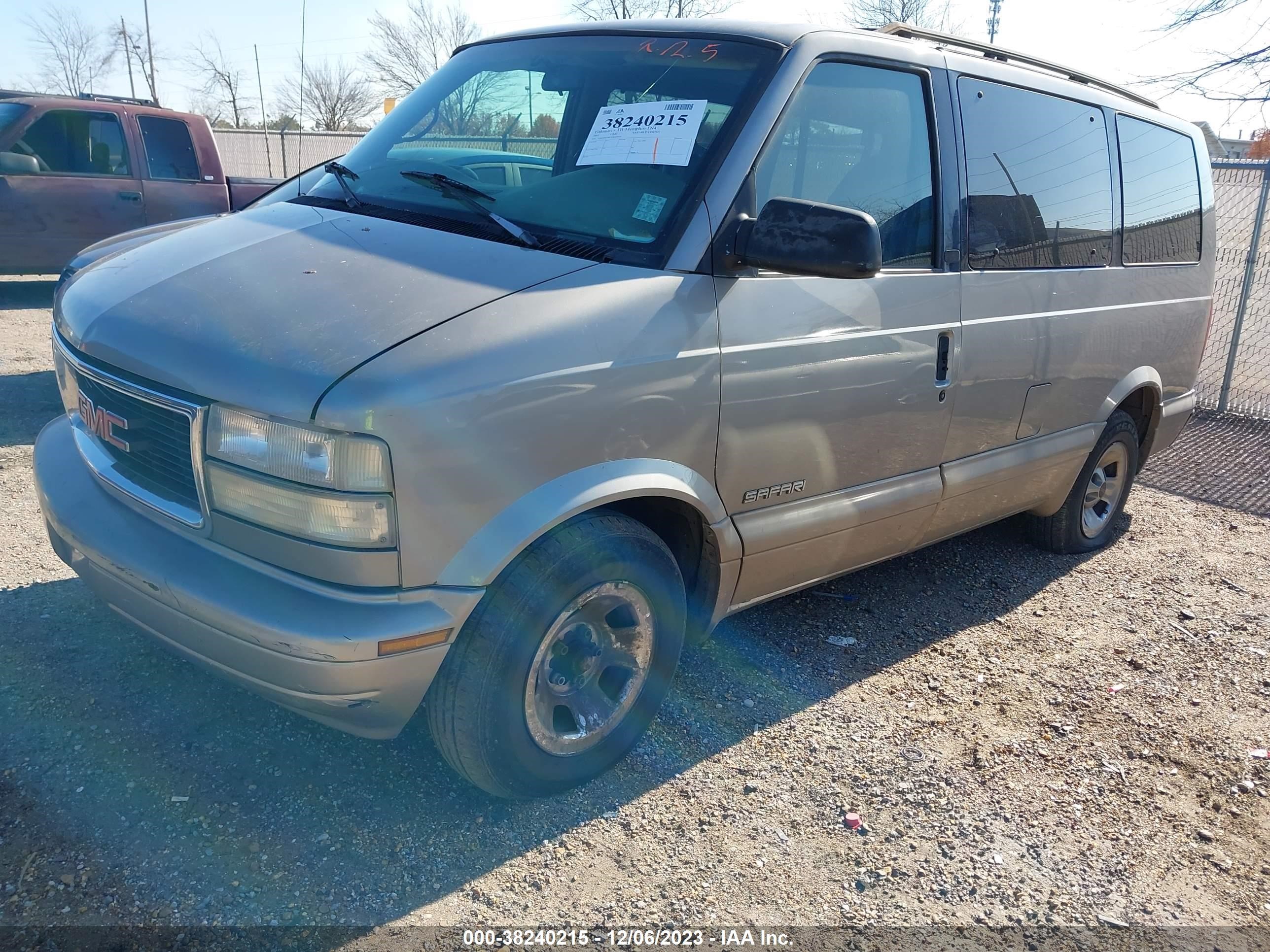 Photo 1 VIN: 1GKDM19W71B509919 - GMC SAFARI 