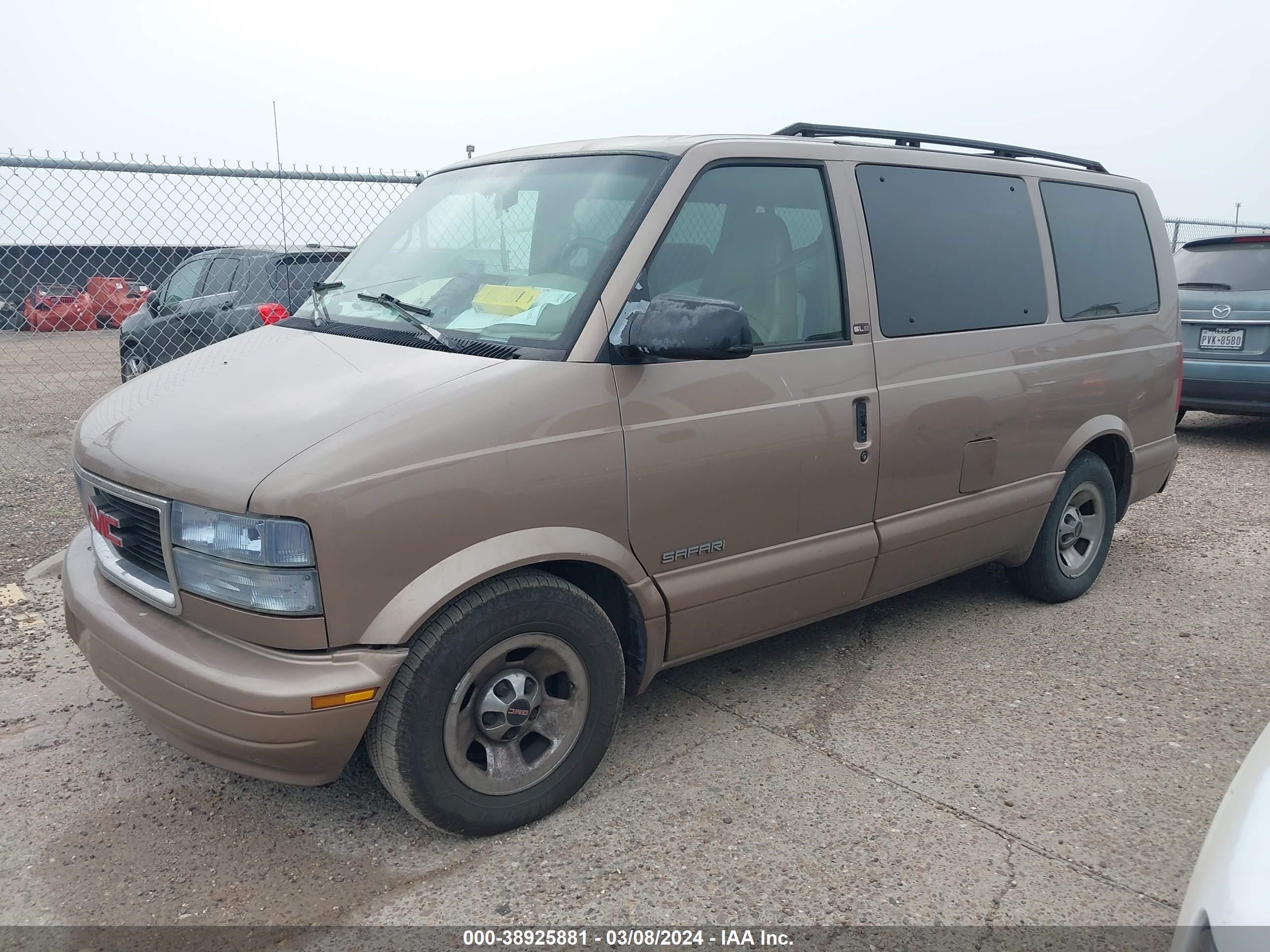 Photo 1 VIN: 1GKDM19X32B507434 - GMC SAFARI 