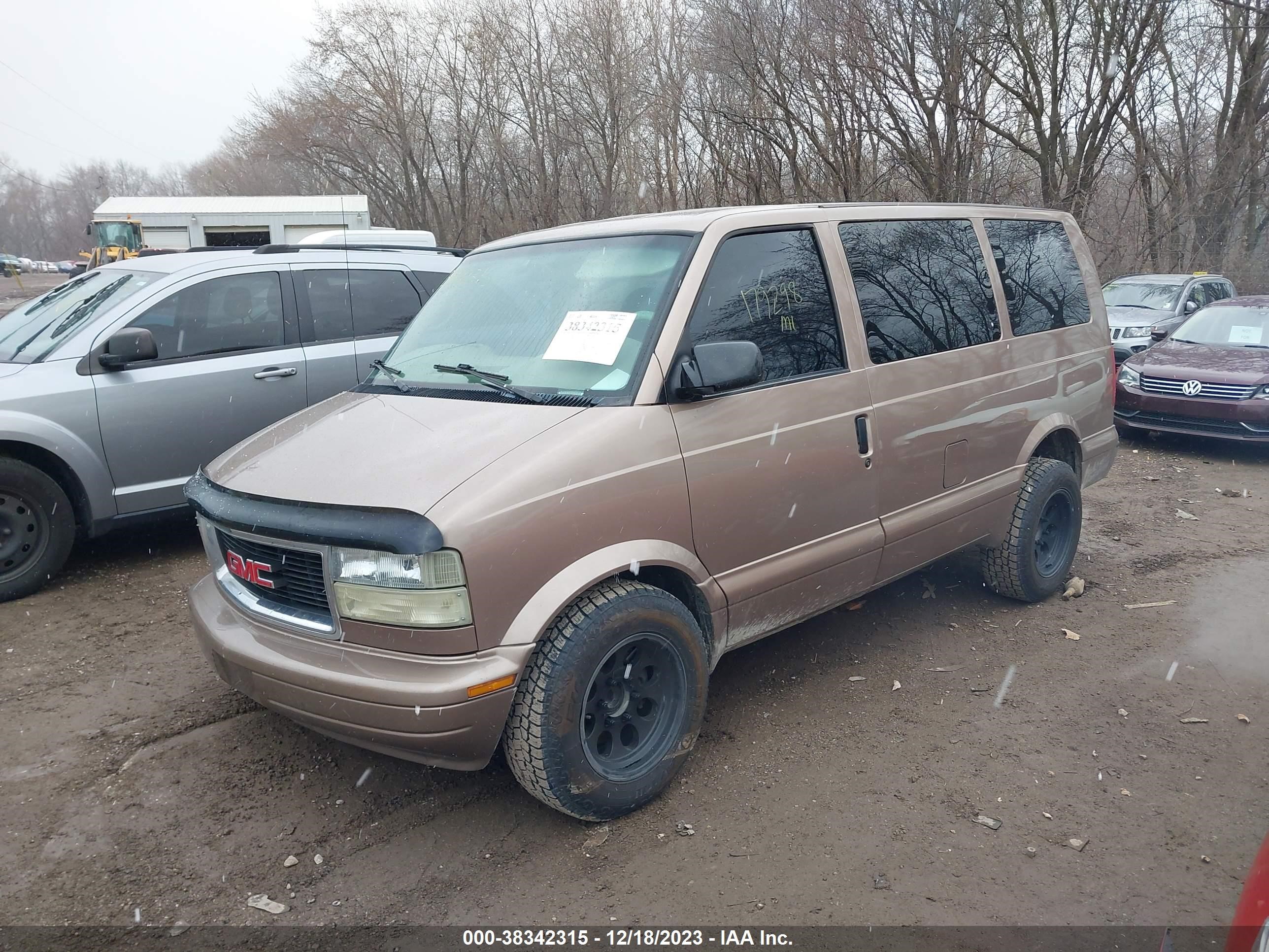 Photo 1 VIN: 1GKDM19X34B509462 - GMC SAFARI 